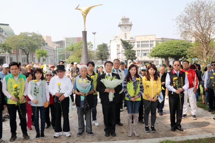 å°åå¸æ­£ç¾©èåæ°£ç´å¿µæ¥ é»åå²å¸é·ç·¬æ·æ¹¯å¾·ç« å¾å¸«æå°ç£ç²¾ç¥(å±5å¼µ)-1