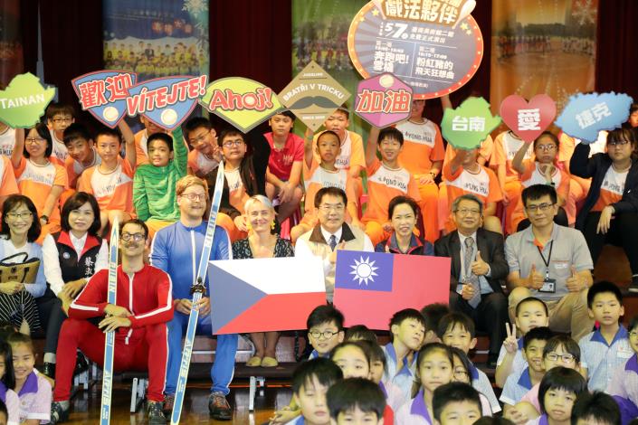 æ·åãæ²æ³å¤¥ä¼´ãéæåå°åé¦æ¼ é»å¸é·æ¨è¦å°æ·åå¥½æåäº¤æµ(å±7å¼µ)-1