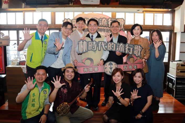 æç¾è²¨åéå¹5å¨å¹´  é»å¸é·è¯å®æç¾è²¨å¼é å°åæåé¢¨æ½®(å±4å¼µ)-1