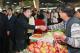 市長視察果菜市場年節花卉蔬果肉品供貨狀況