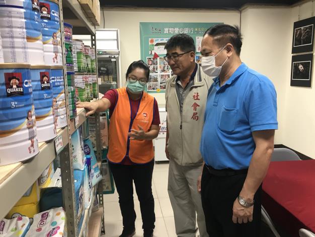 南市實物愛心銀行溪北分行有愛行無礙  視障朋友體驗無障礙空間好感心(共2張)-1