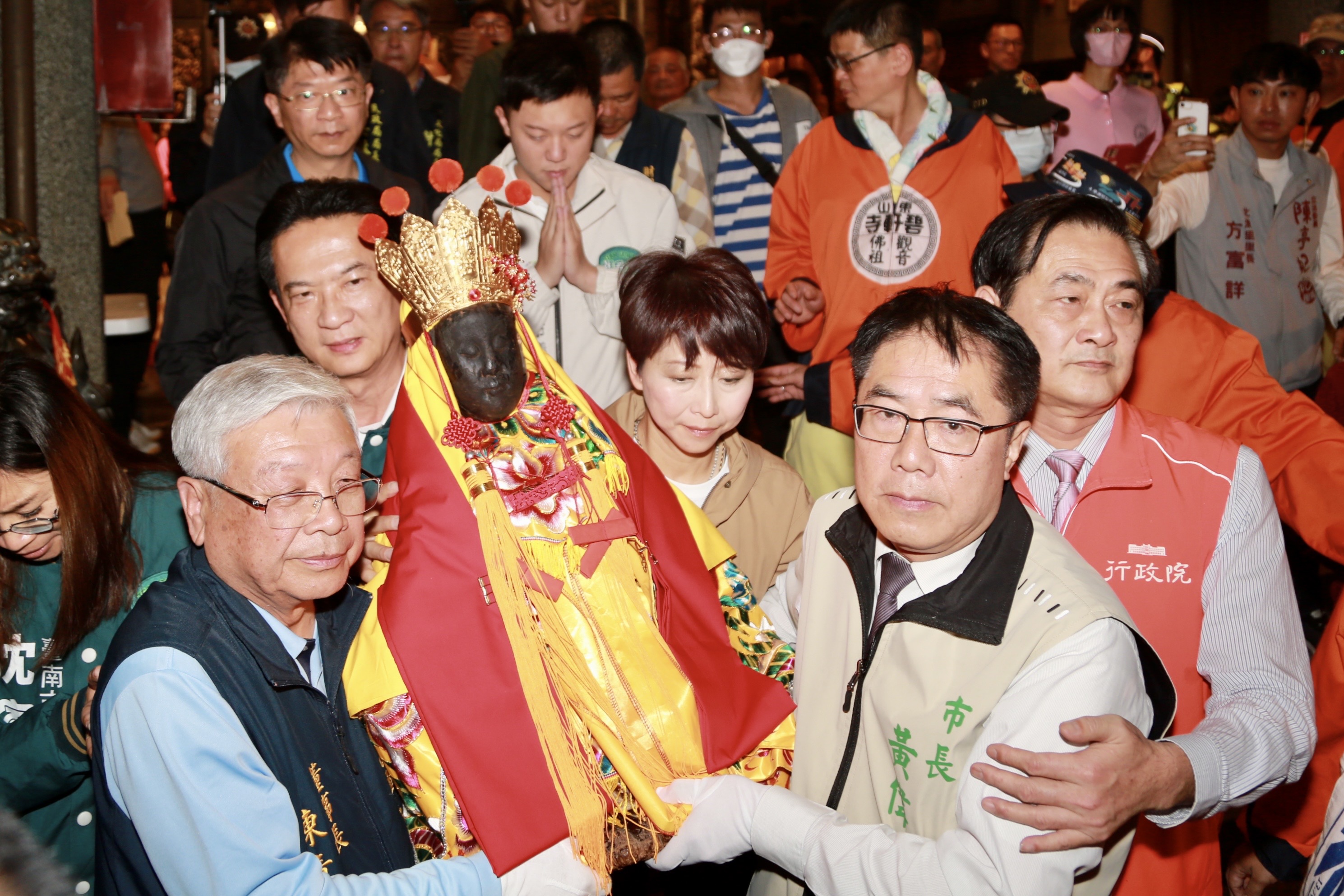 市長黃偉哲積極推動「東山迎佛祖」 期民俗扎根校園