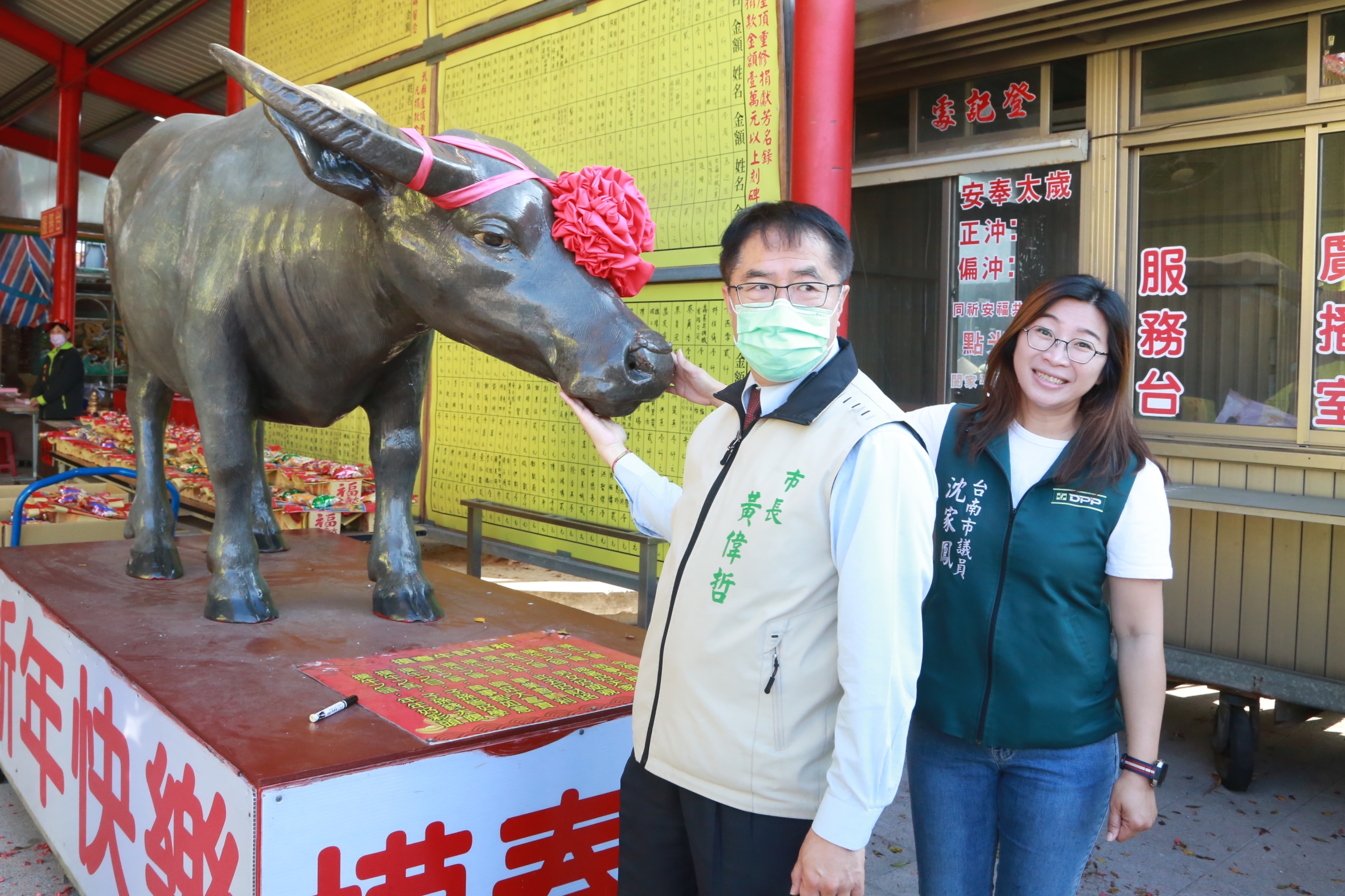 黃偉哲為鹽水蜂炮啟炮 祈祝活動順利平安