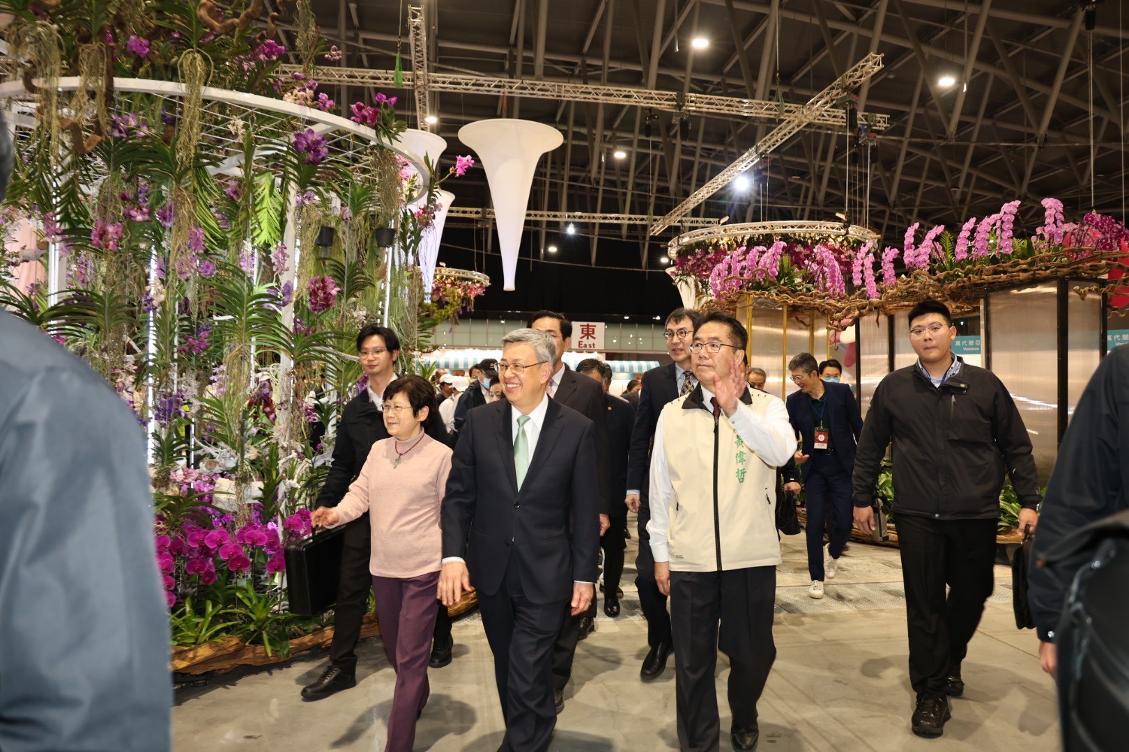 黃偉哲陪同陳建仁參觀世界蘭花展 呈現台灣蘭花魅力與產業活力