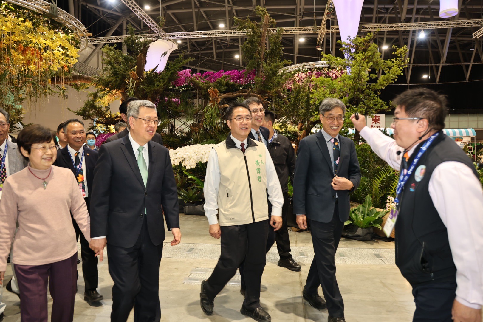 黃偉哲陪同陳建仁參觀世界蘭花展 呈現台灣蘭花魅力與產業活力