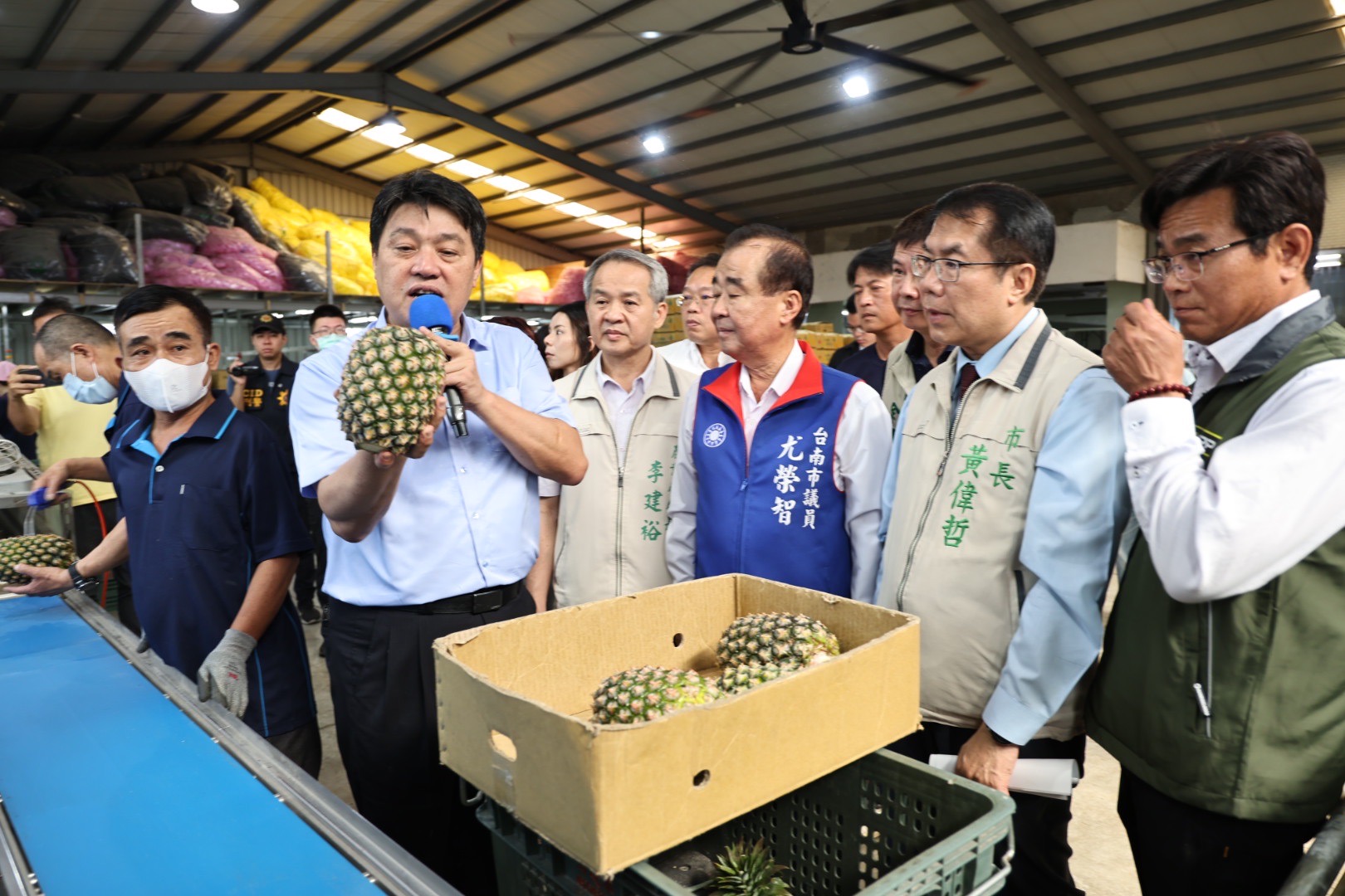 黃偉哲積極擴展農特產外銷市場  臺南市鳳梨出口紐西蘭搶下頭香