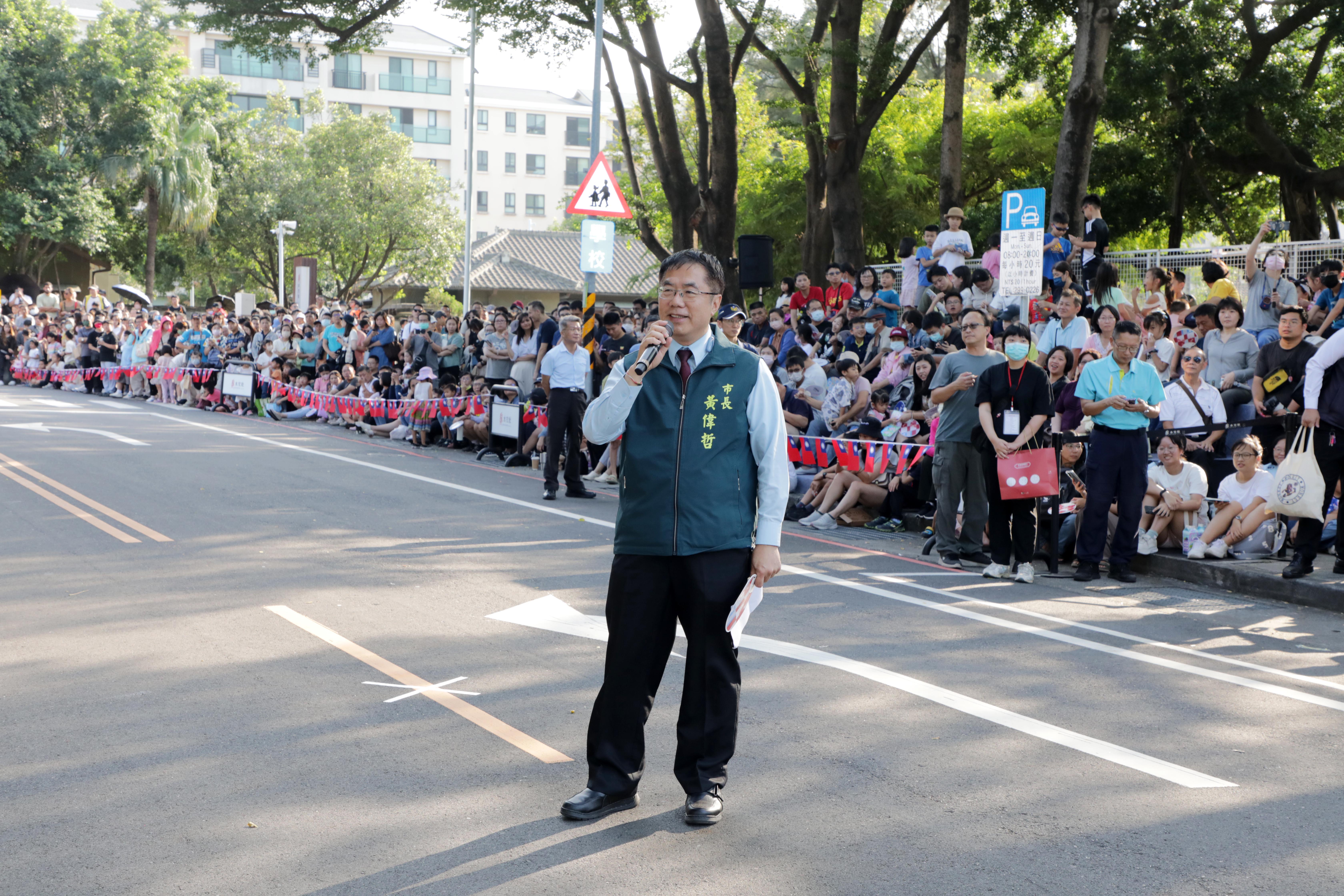 臺南水交社園區「2024雙十國慶晴空藝術節」今起連四日舉行 黃偉哲邀欣賞精彩表演感受歡樂國慶氛圍