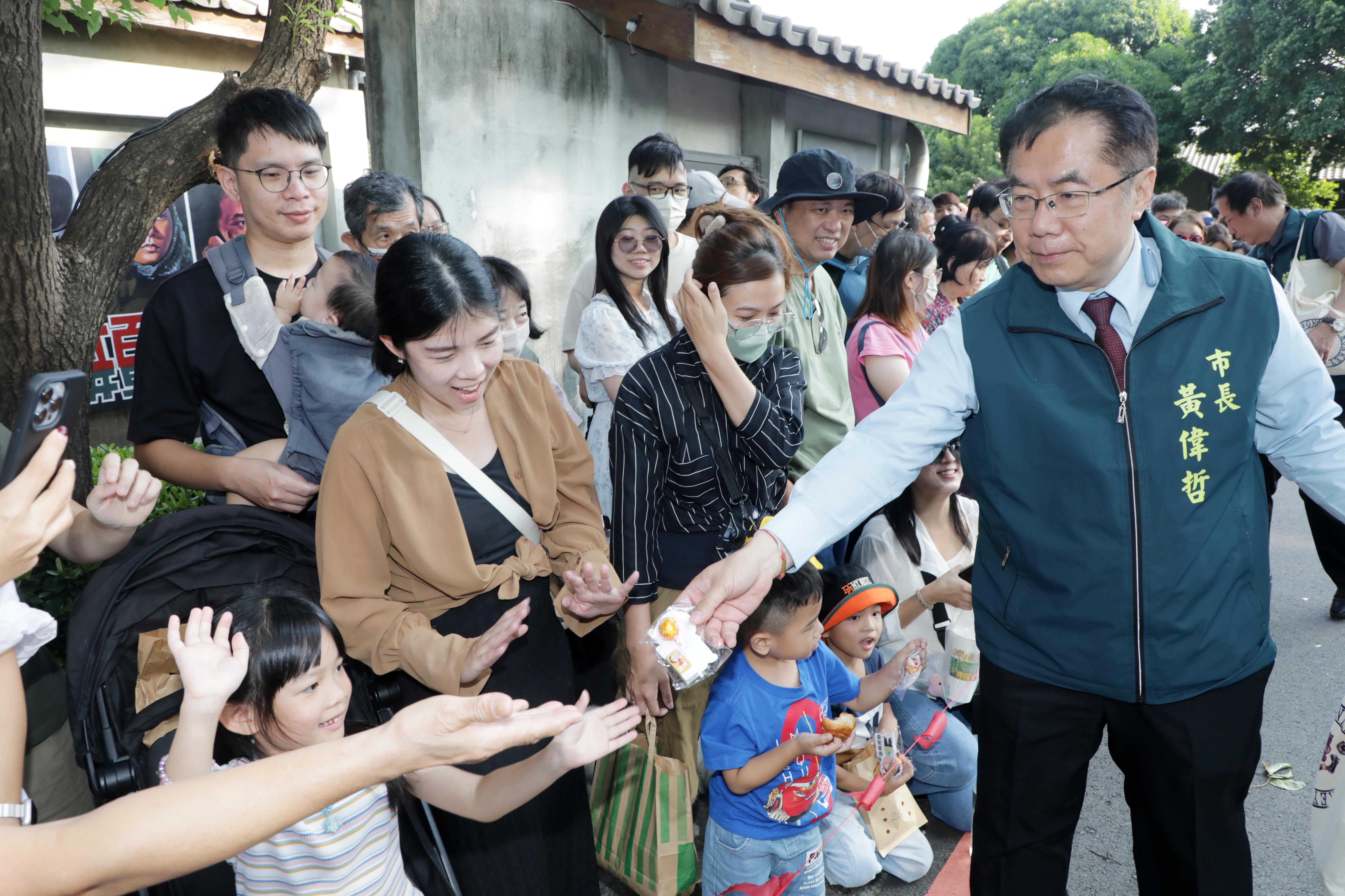 臺南水交社園區「2024雙十國慶晴空藝術節」今起連四日舉行 黃偉哲邀欣賞精彩表演感受歡樂國慶氛圍