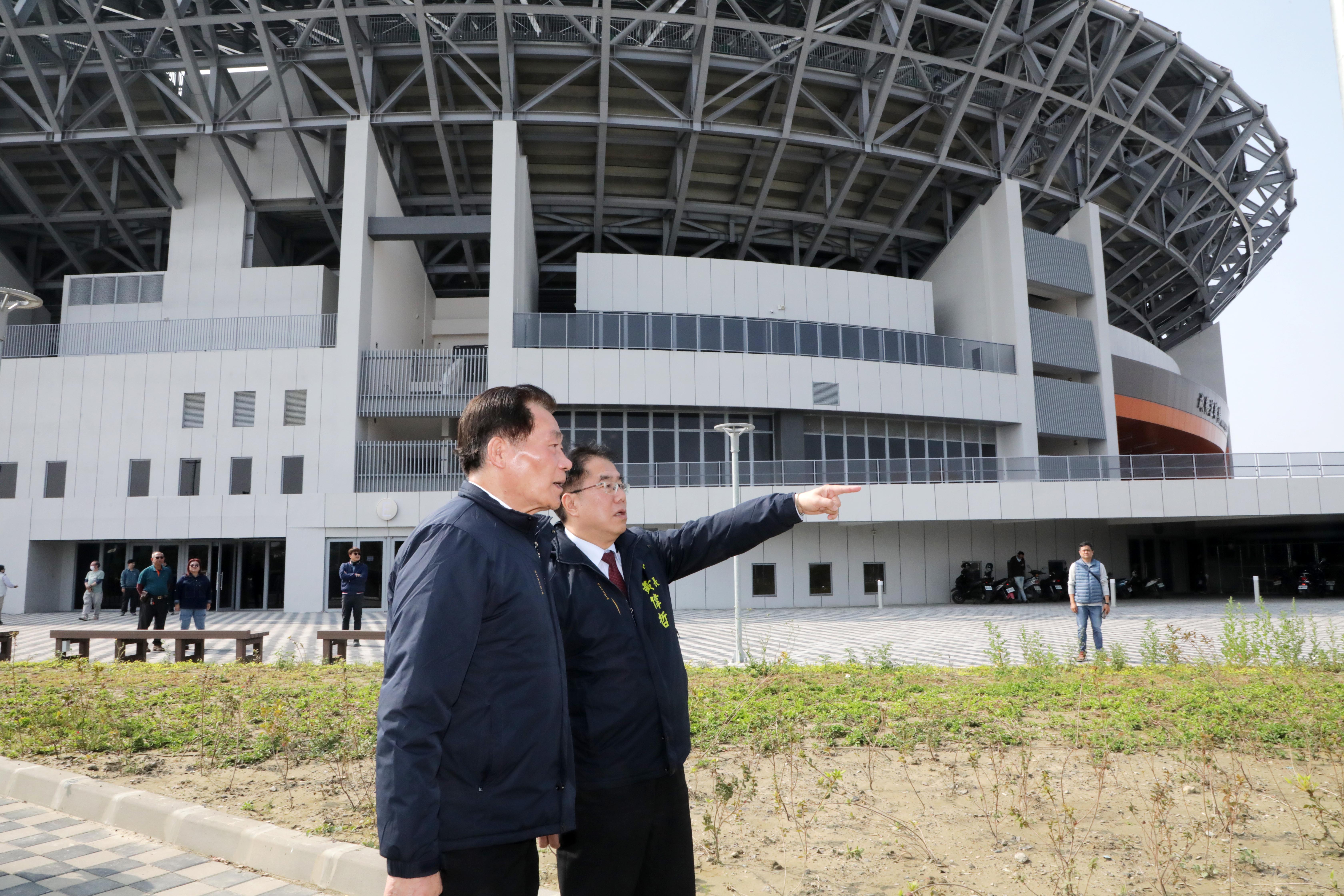 臺南亞太棒球訓練中心成棒主球場啟用下周首迎韓國職棒NC恐龍隊  黃偉哲視察盼以最佳狀態迎賓