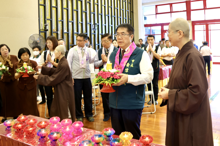 黃偉哲出席靈鷲山護國息災梁皇寶懺大法會 祈願國泰民安、風調雨順