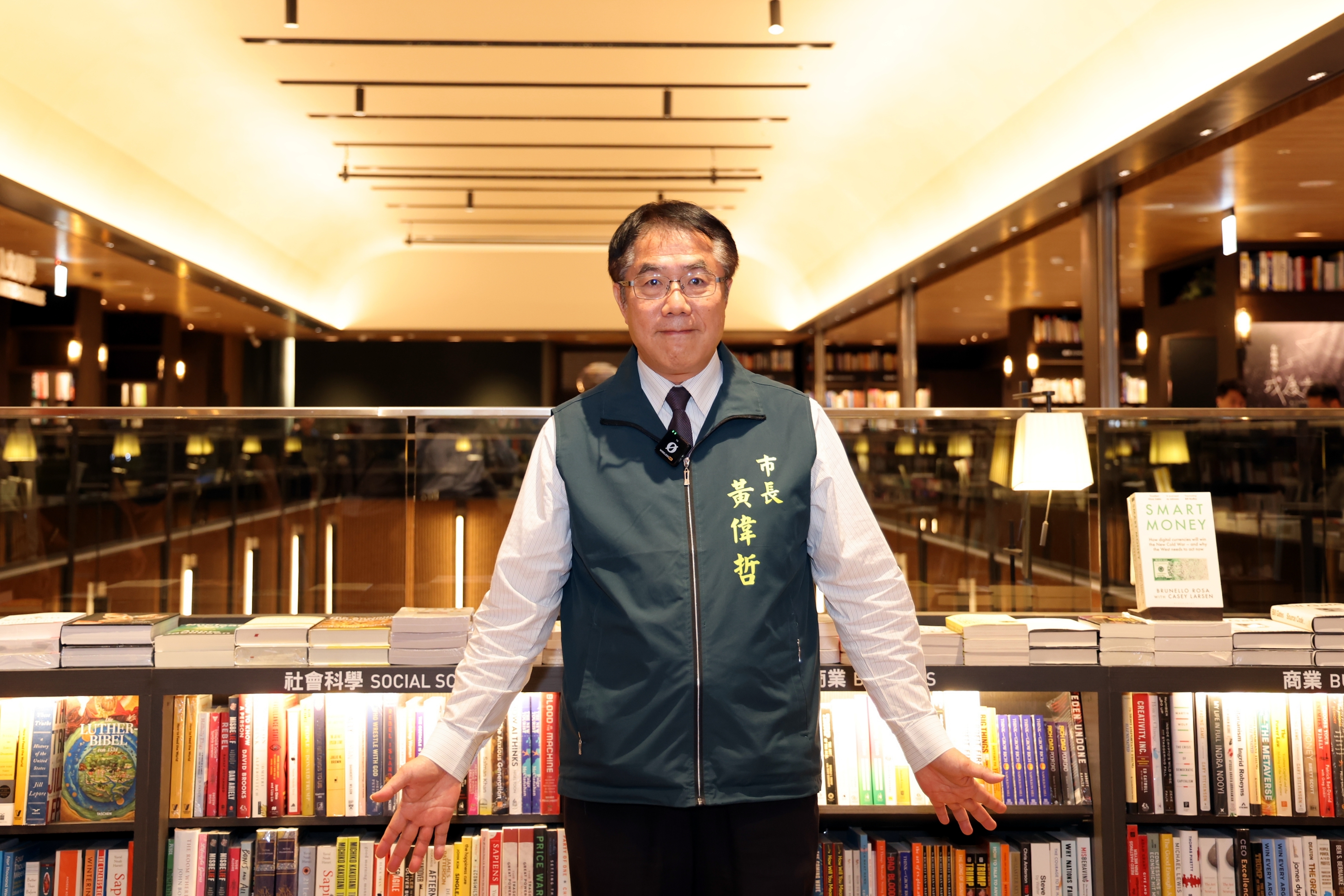 黃偉哲開箱「誠品生活台南」　南台灣最大旗艦店展現文化經濟新亮點