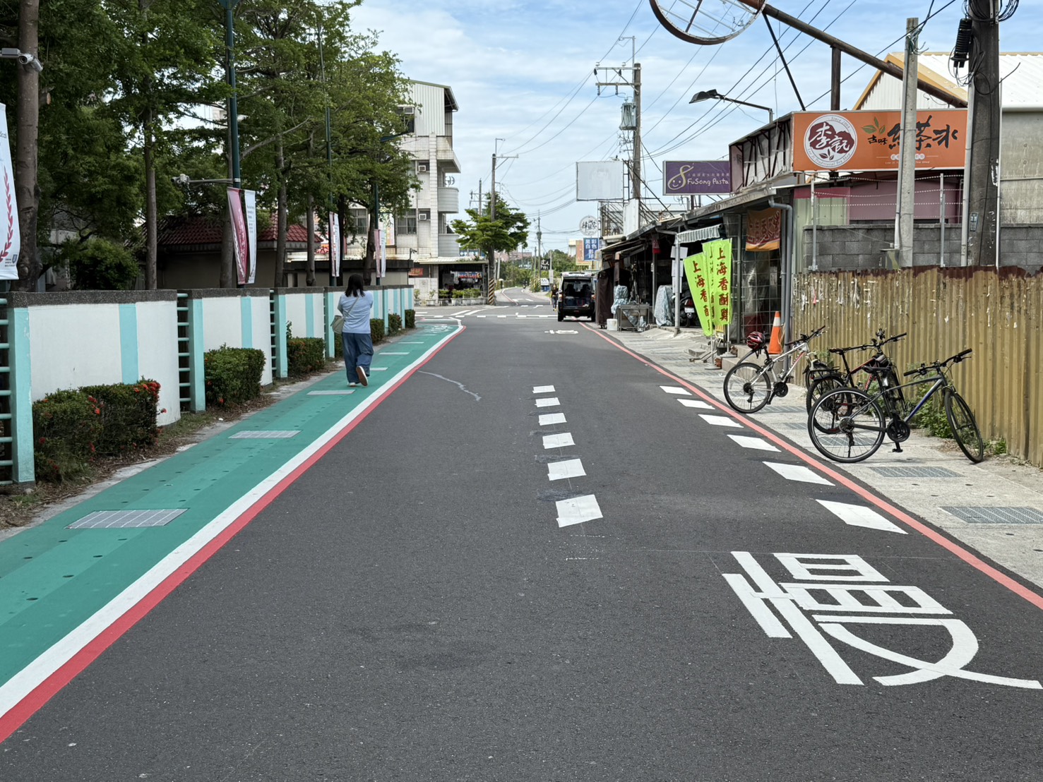 落實臺南市學生通學安全守護專案 校園道路標線優化 全面提升通學人行車行安全