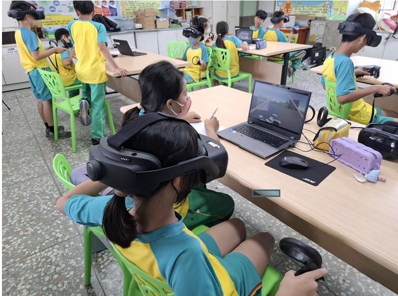 臺南VR教學雙強出列！5G新科技引爆教育元宇宙 偏鄉小校共振創新力