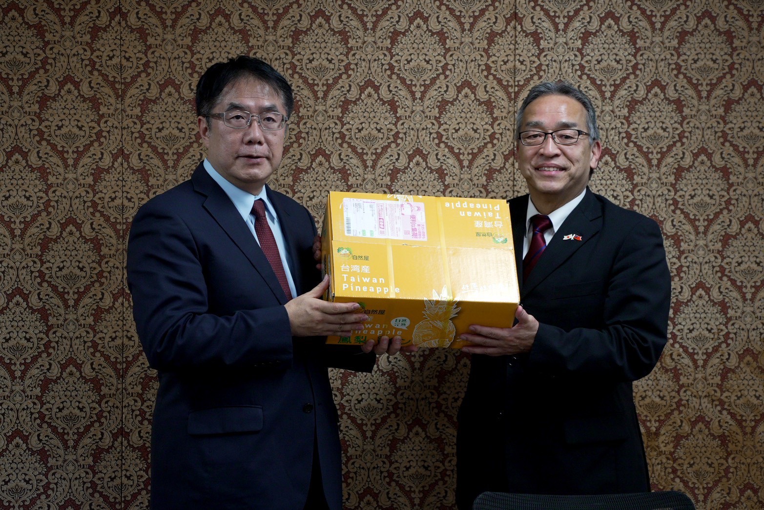 開拓臺南物產新市場,黃偉哲與札幌丸井三越、空知地區、美唄市暢談交流