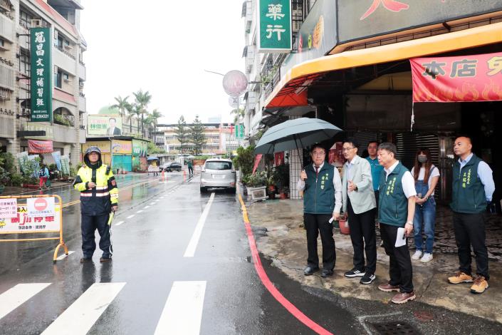 南市守護學生安心通學 黃偉哲視察後甲國中通學環境改善成果