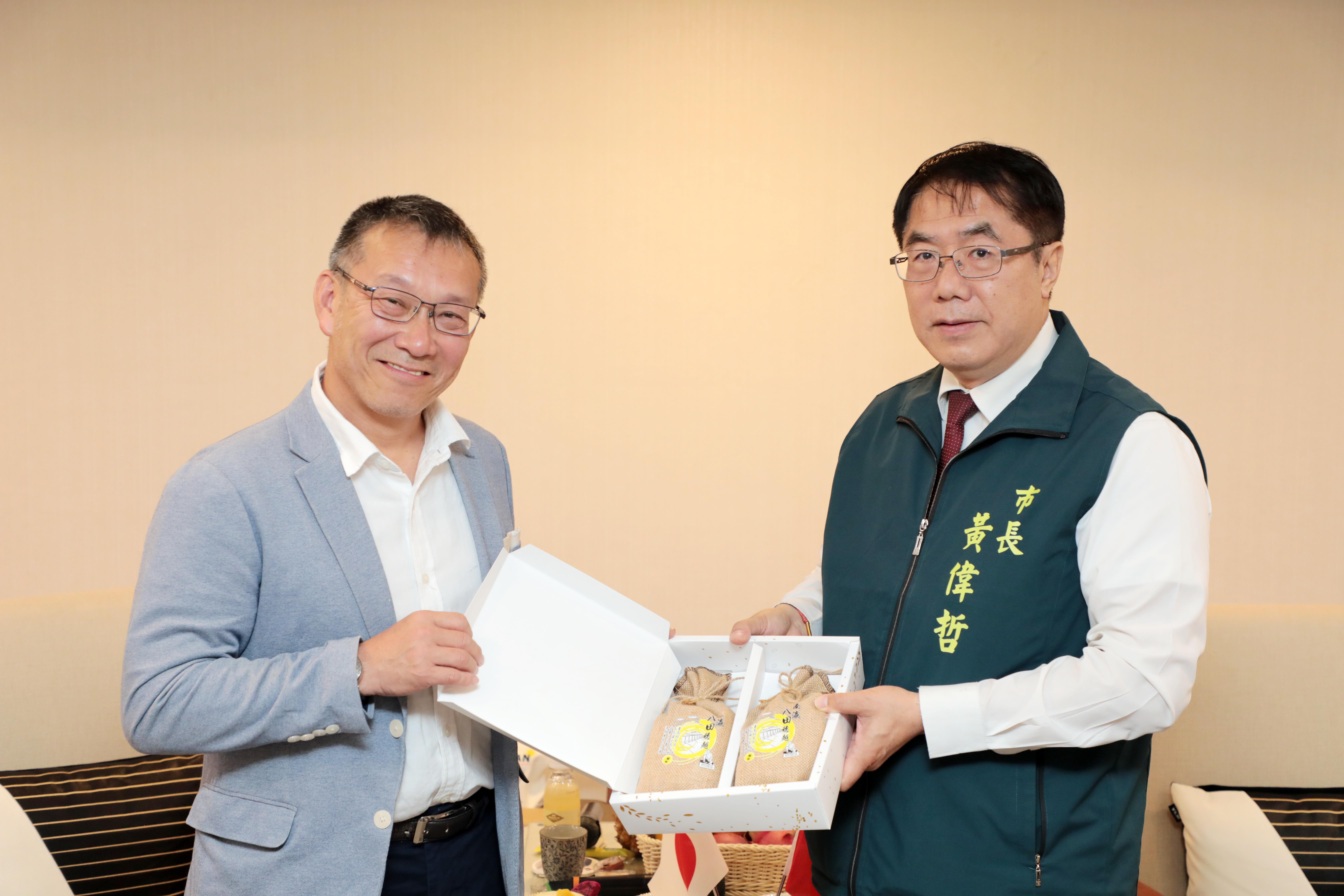 日本頂級超市QUEEN'S ISETAN社長親臨台南  與黃偉哲洽談台南多項農產上架計畫
