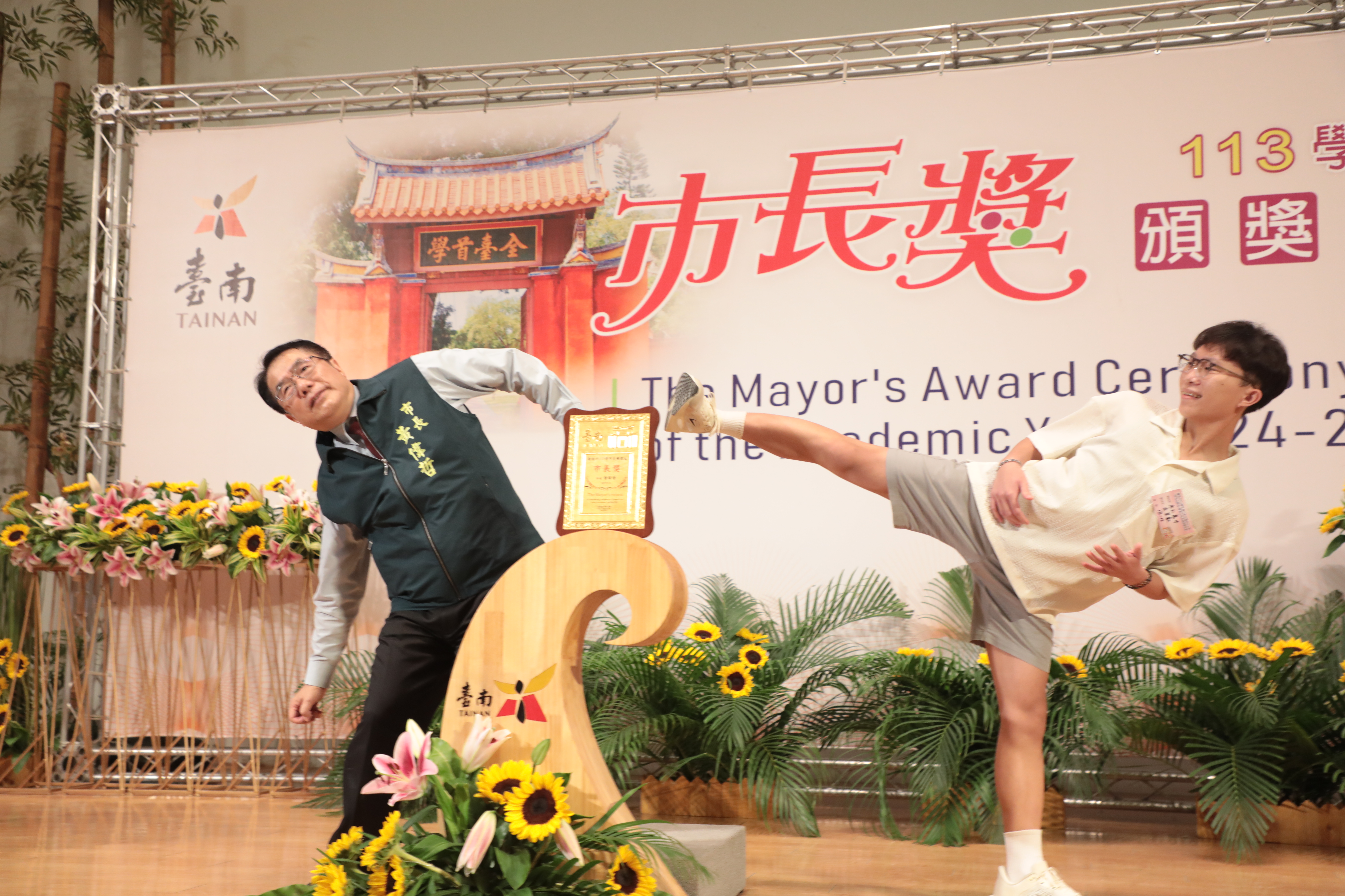 台南市「市長陪你拍」慈濟高中第3場次 黃偉哲勉學子用創意征服未來