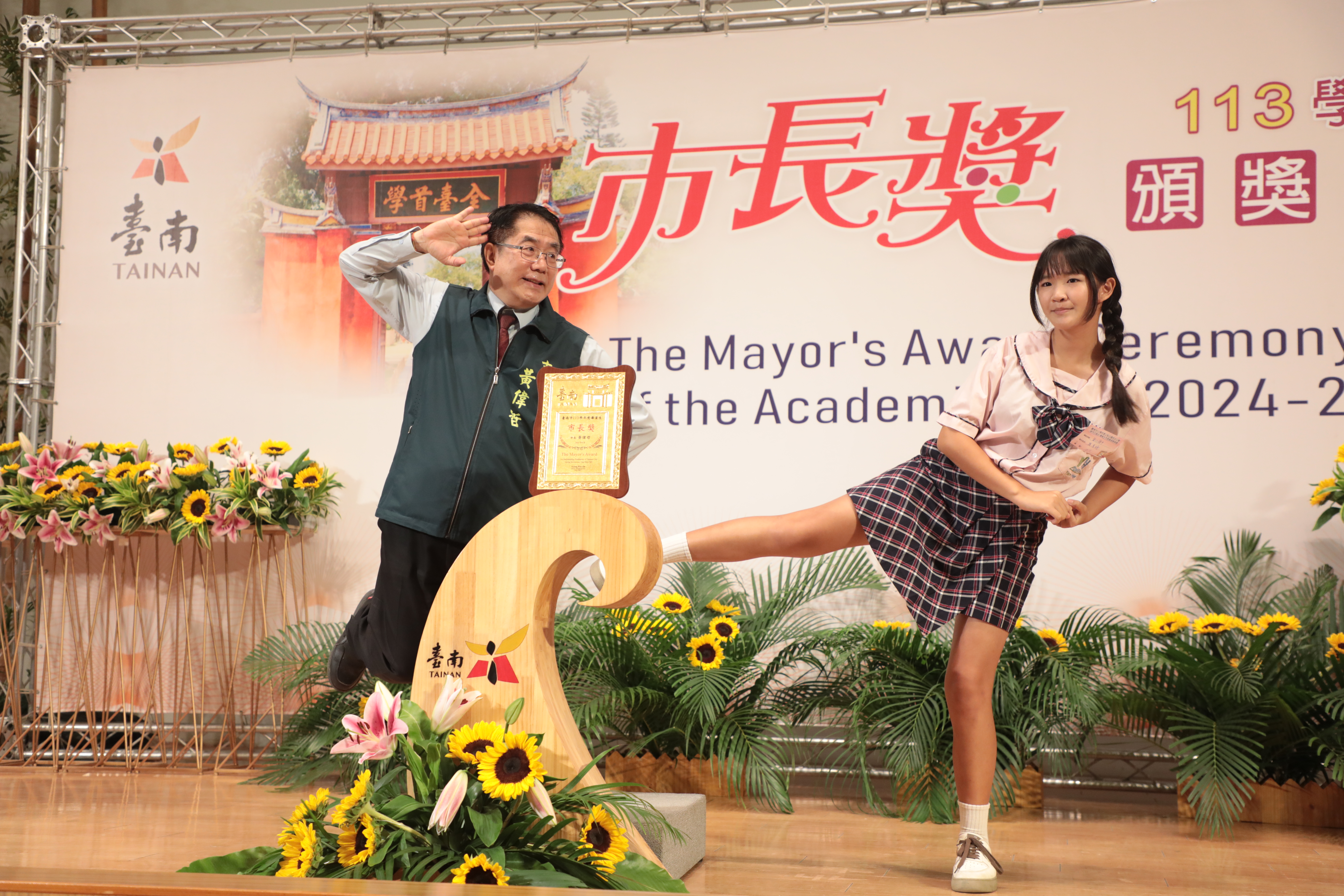 台南市「市長陪你拍」慈濟高中第3場次 黃偉哲勉學子用創意征服未來