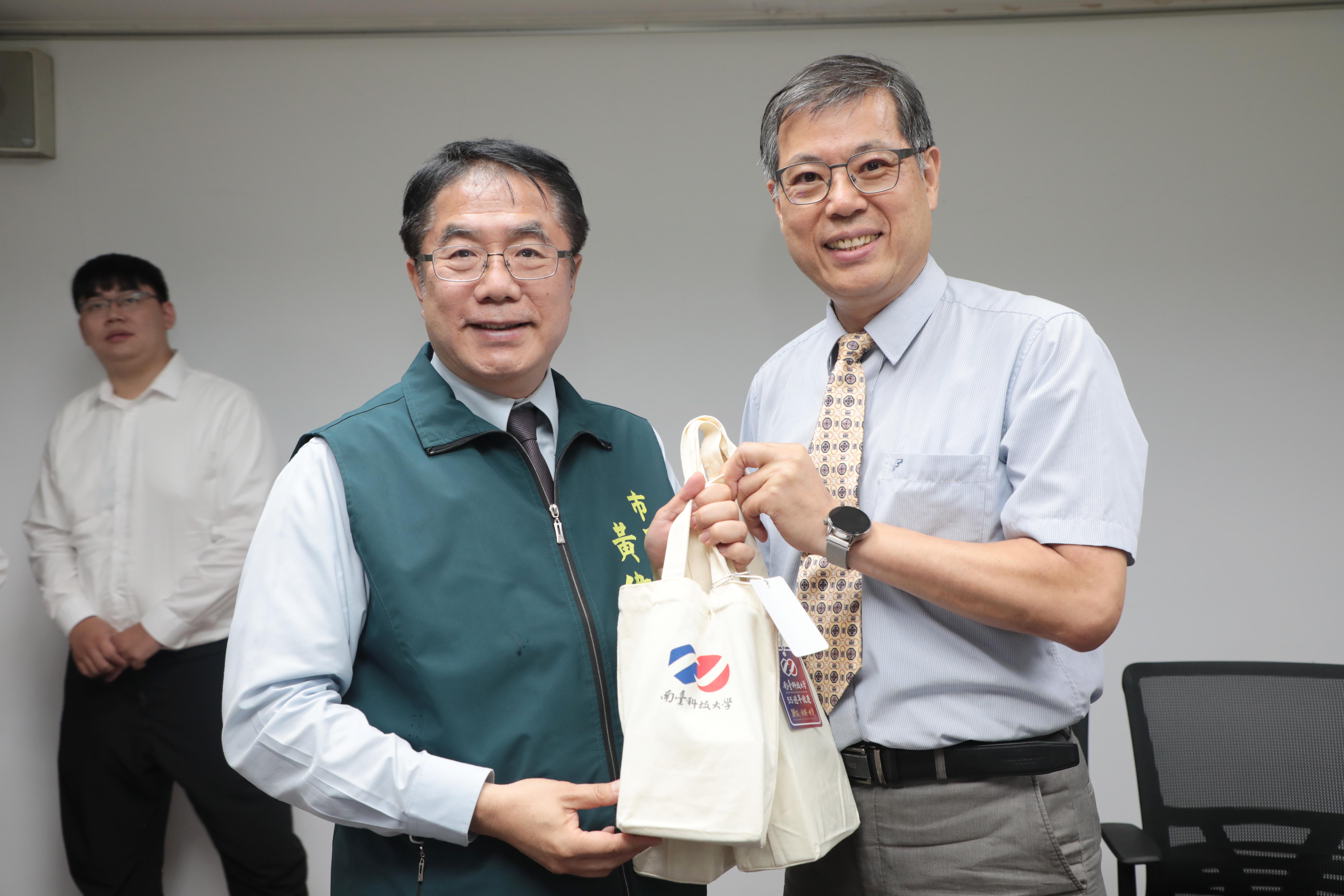 南臺科大五專部火箭團隊晉級台灣盃火箭競賽總決賽 黃偉哲嘉勉：盼台南成為火箭發展重鎮