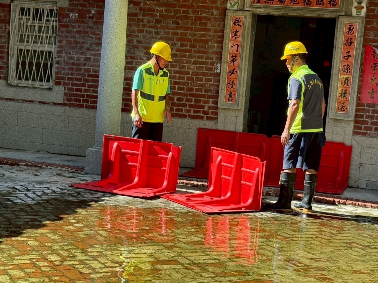南市水患自主防災社區連續十年獲評鑑「績優縣市政府」殊榮 水利局市政會議獻獎共享榮耀 