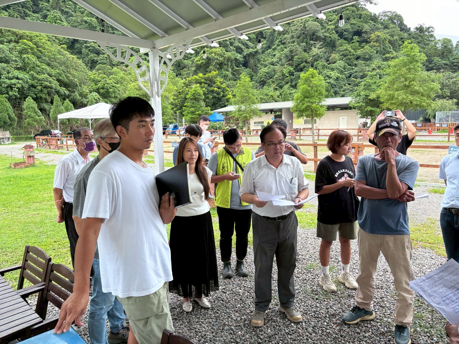 強力取締不法! 台南市政府跨局處稽查山裏咖啡廳 南市府:連續發罰至改善為止