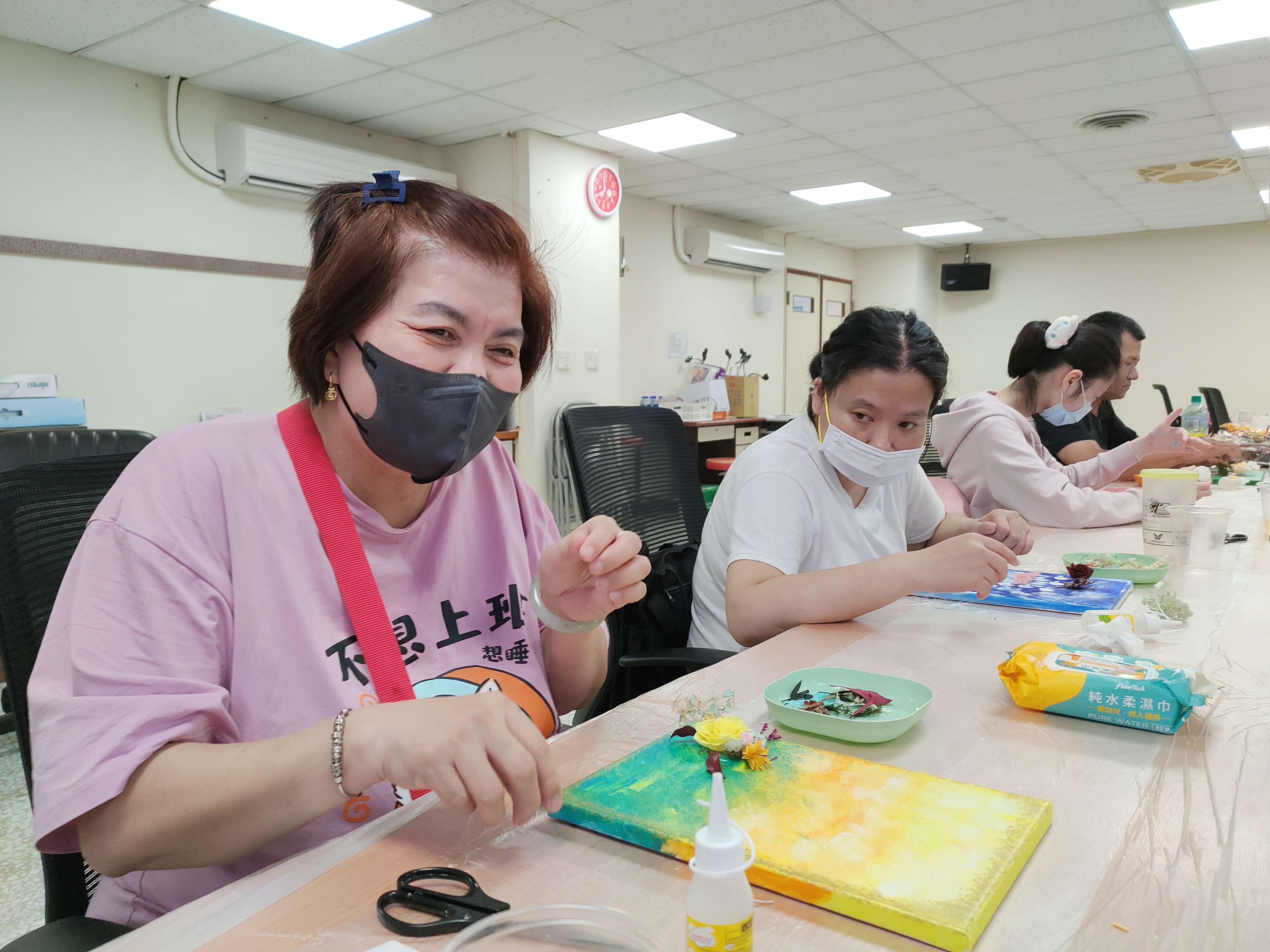 南巿社會局北門區社福中心手作工作坊 與身障朋友藝起發光