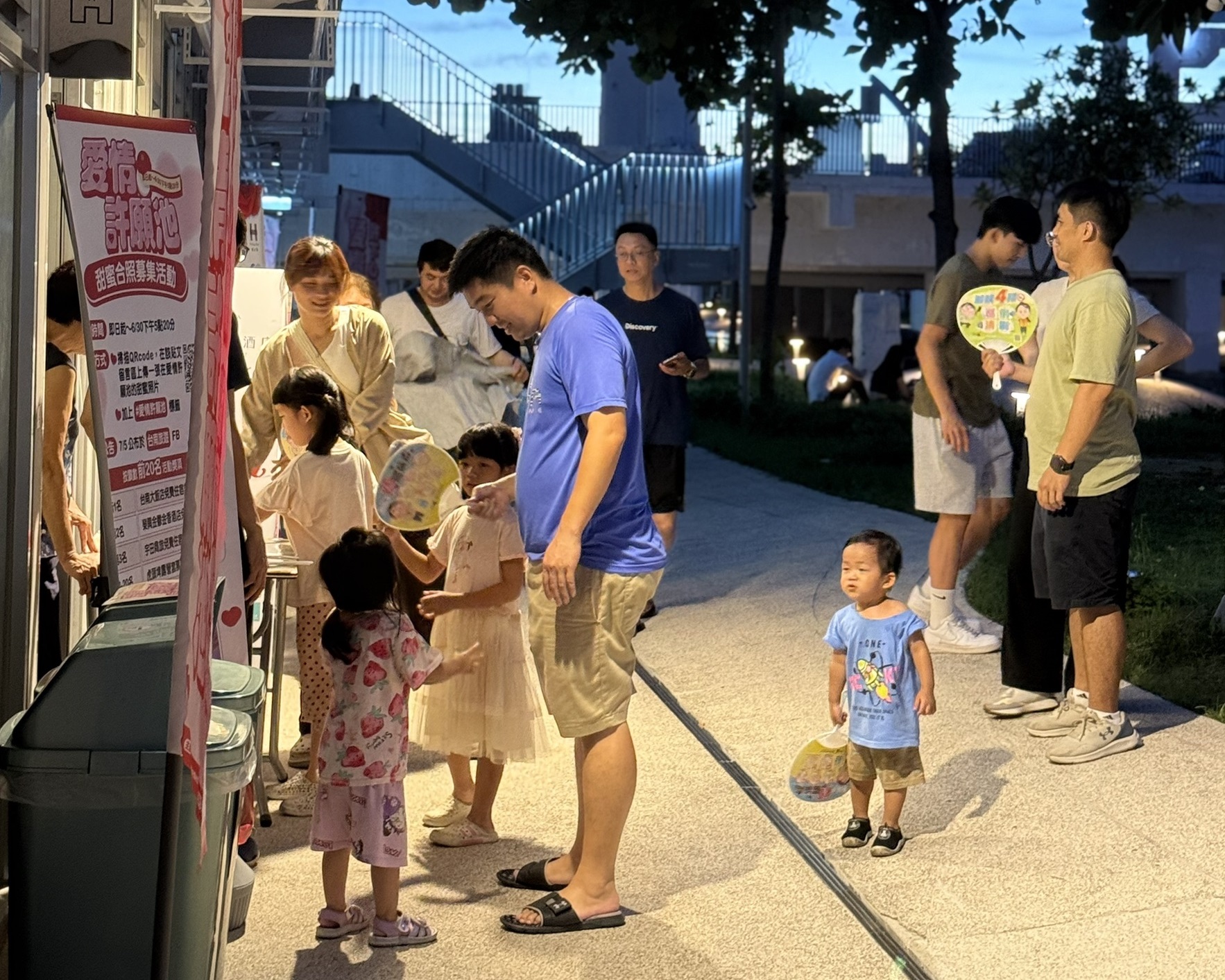 河樂廣場假日市集浪漫登場！「愛情許願池」迎來最終週末