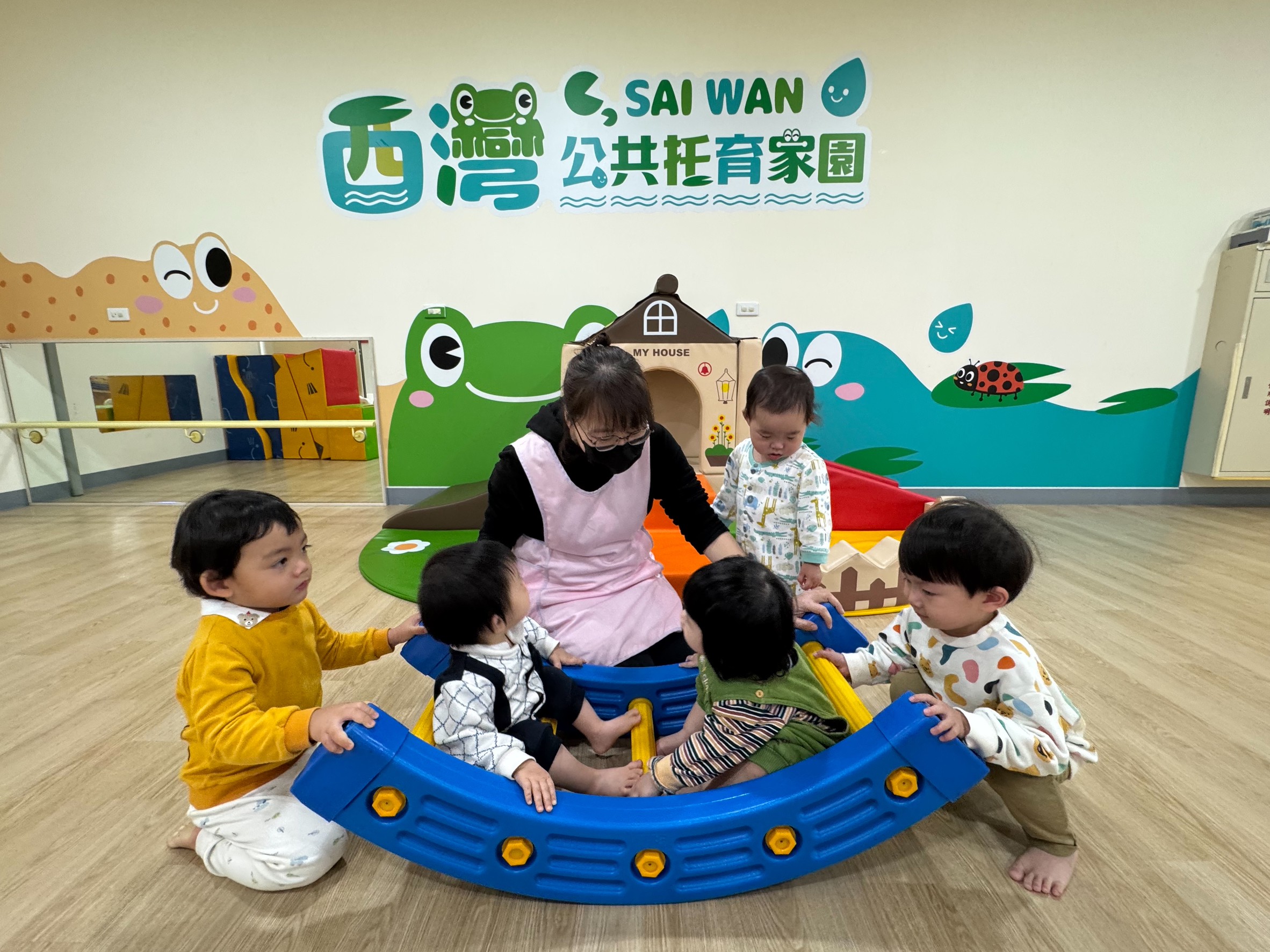 臺南市社會局長照成績亮眼 7/1起無縫交棒衛生局 「兒童福利科」及「少年及婦女福利科」編制分科 深化兒童、少年及婦女各項服務