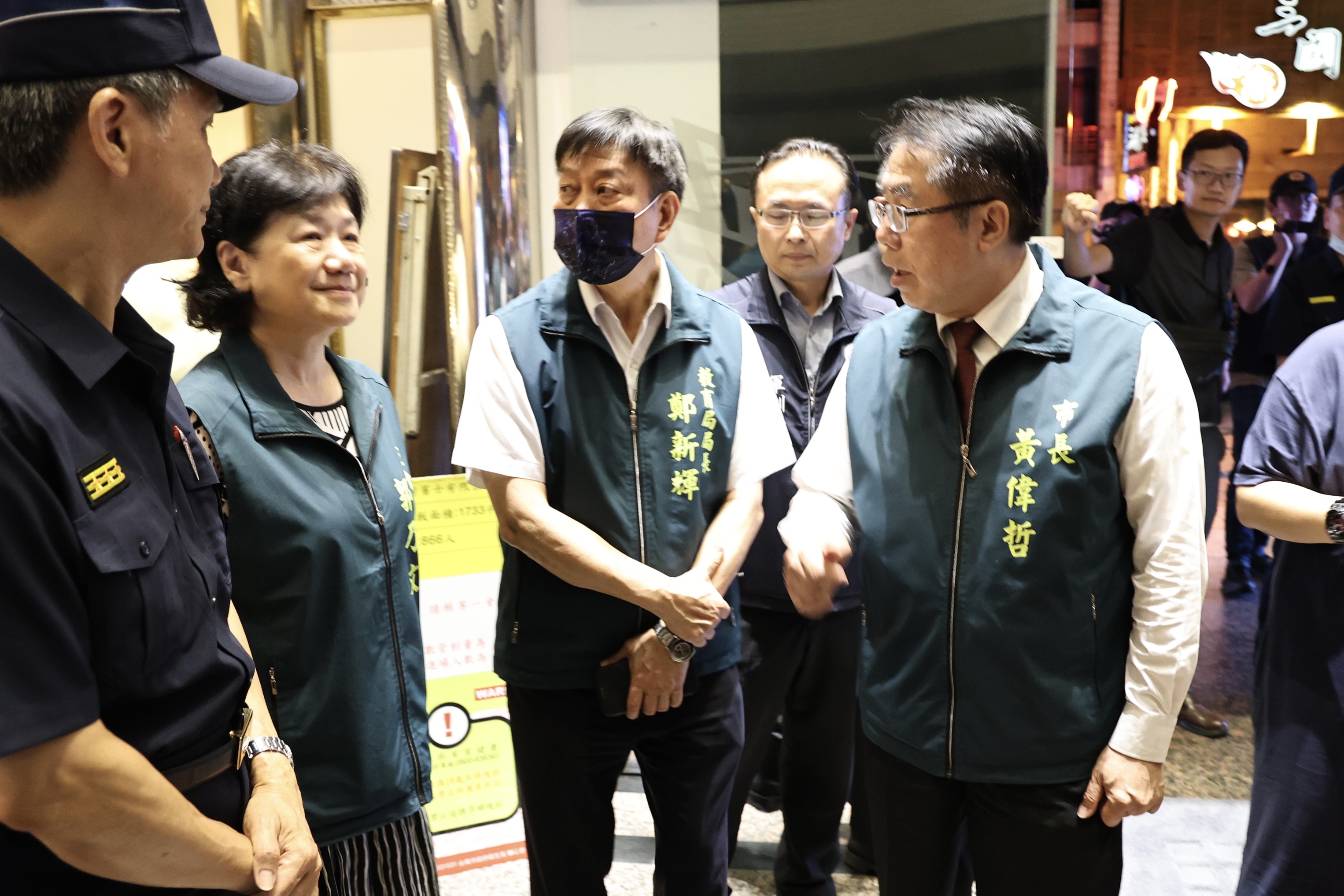 114年暑期青春專案首日黃偉哲率隊聯合稽查 宣示保護青少年決心