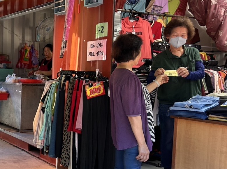 楠西市場中繼站第二波促銷活動熱烈開跑！ 市府全力助攻攤商振興市場經濟！