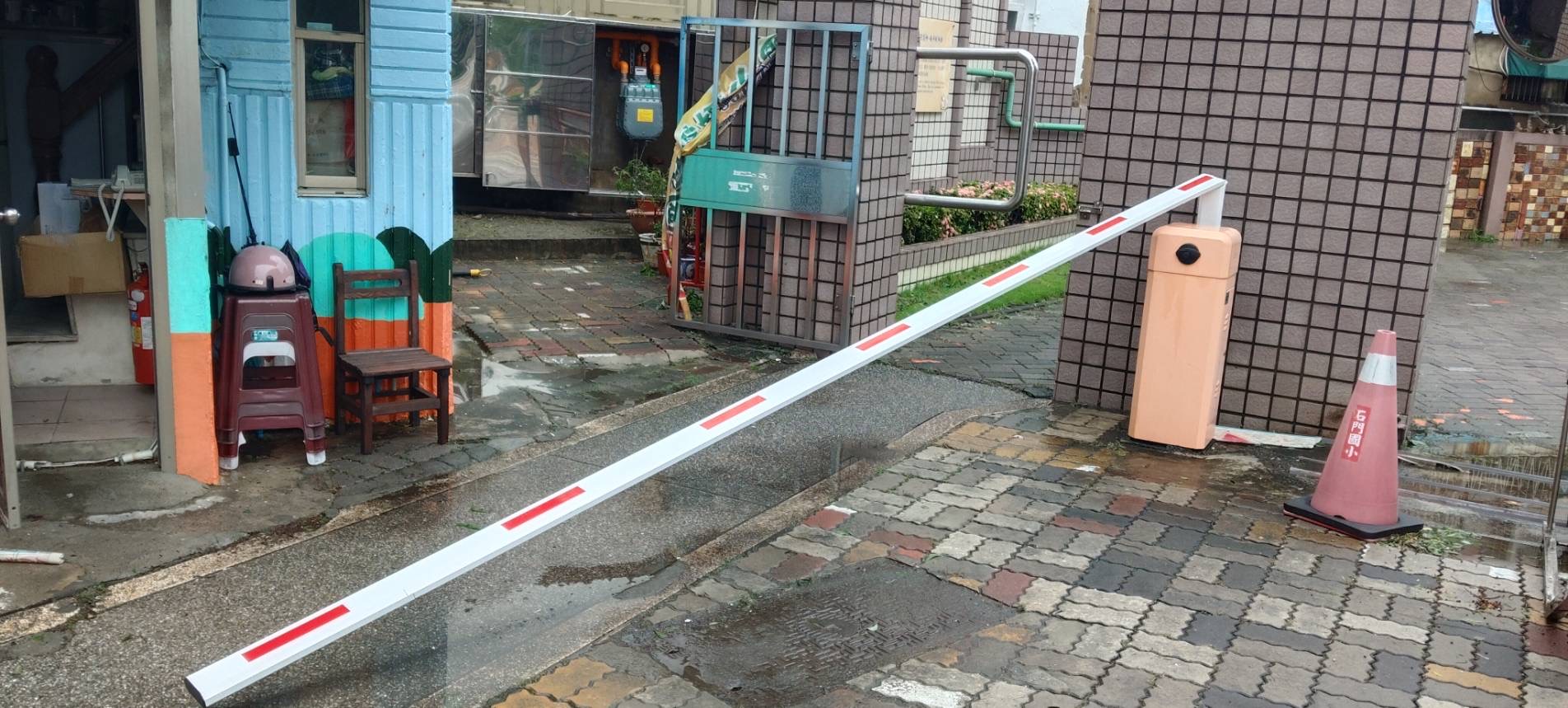 丹娜絲颱風肆虐 南市國中小教職員與社區齊力復原校園環境 全面防堵登革熱疫情