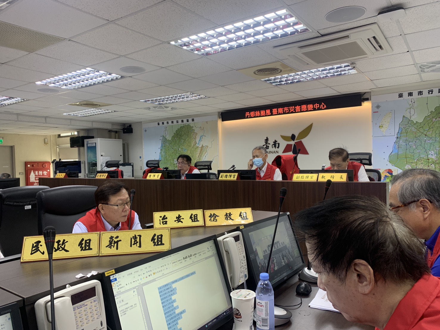 台南市災害應變中心調整為二級一階開設 黃偉哲市長要求各區加速災後復原