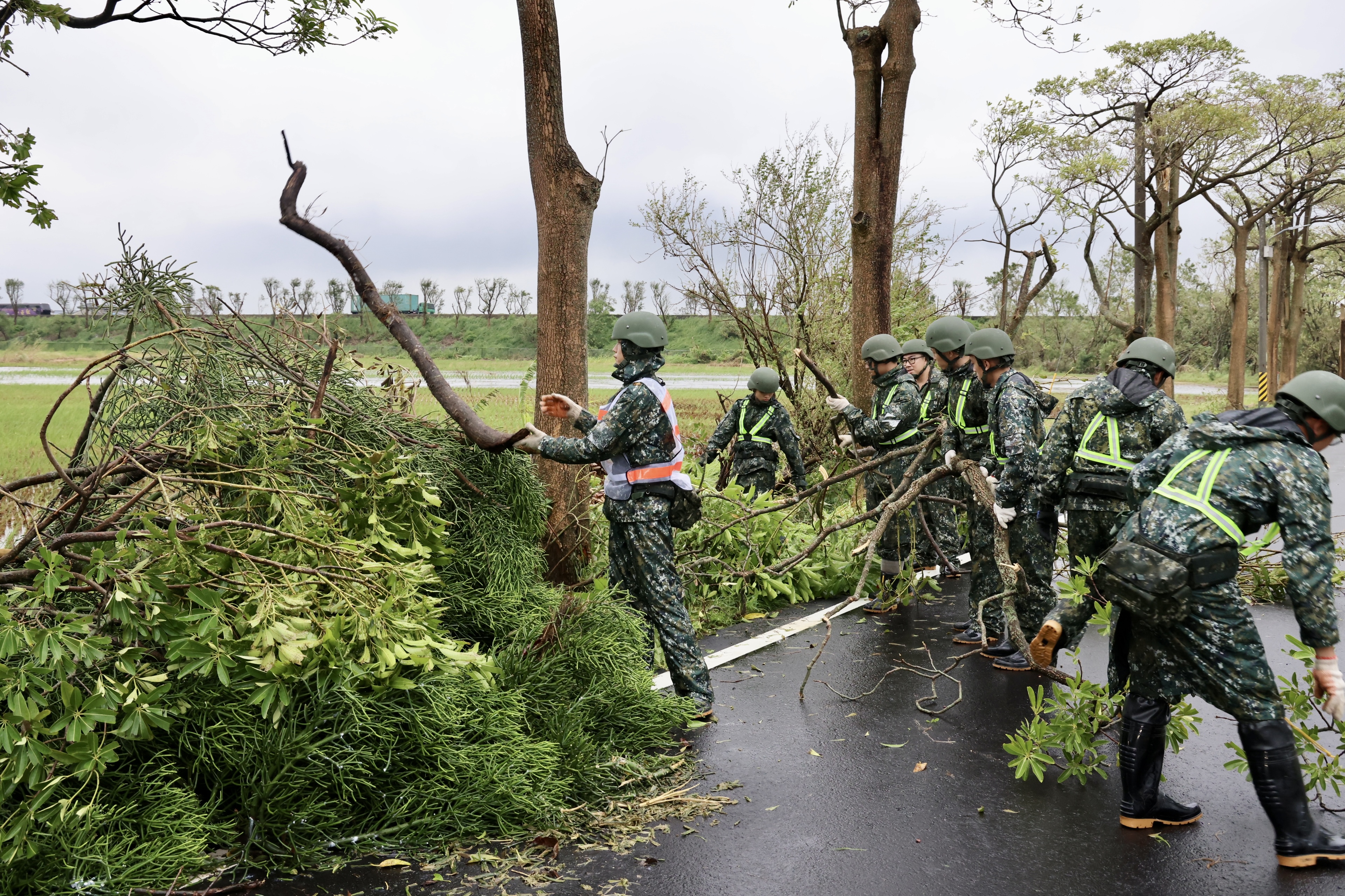 黃偉哲感謝高雄市即時馳援　全力推動台南溪北地區災後復原