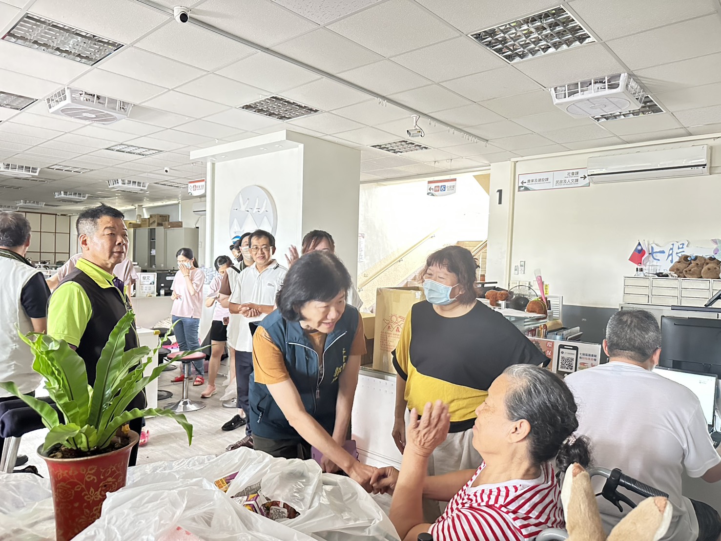 無處不在卻默默用心的溫暖英雄 社會局社工全力協助災後重建與生活穩定