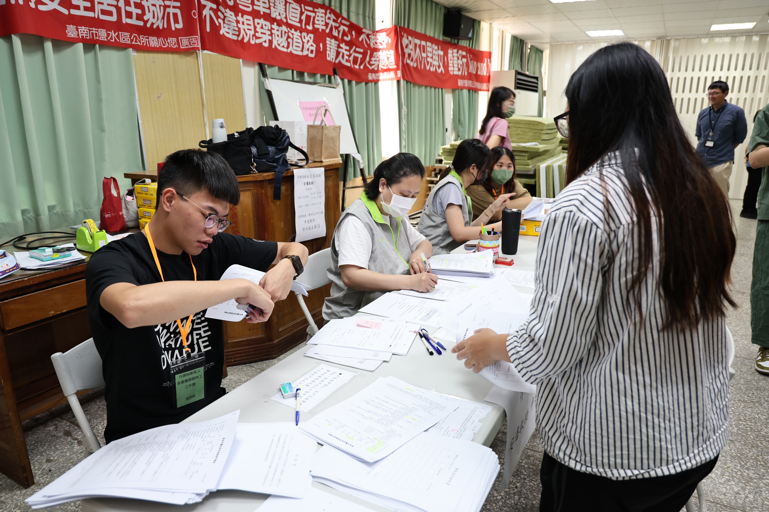 關心風災重建進度　黃偉哲赴鹽水慰勞人員並參與武廟祝壽大典祈福