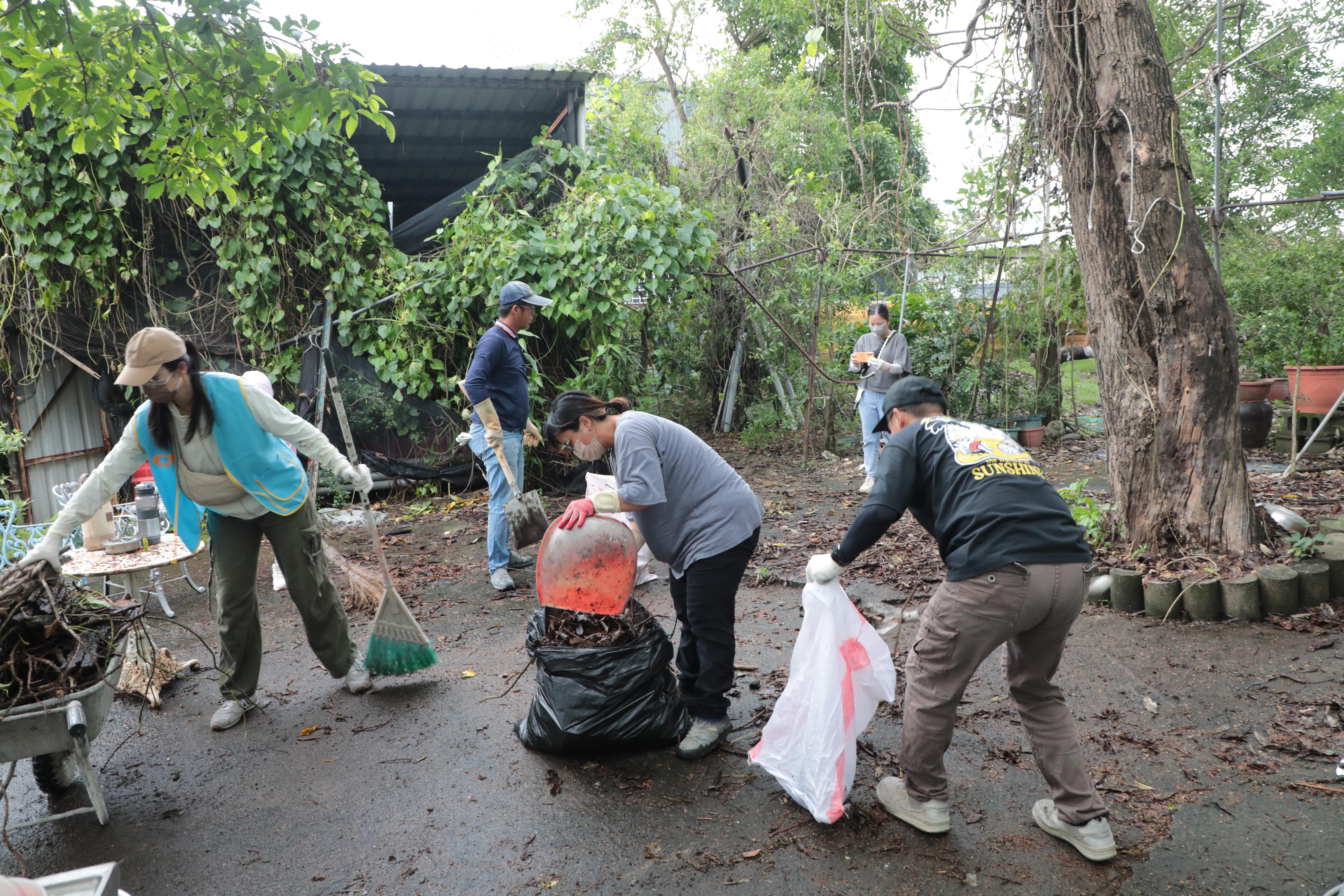 「風雨後最美的風景」　黃偉哲感謝各地志工助災民整理家園  