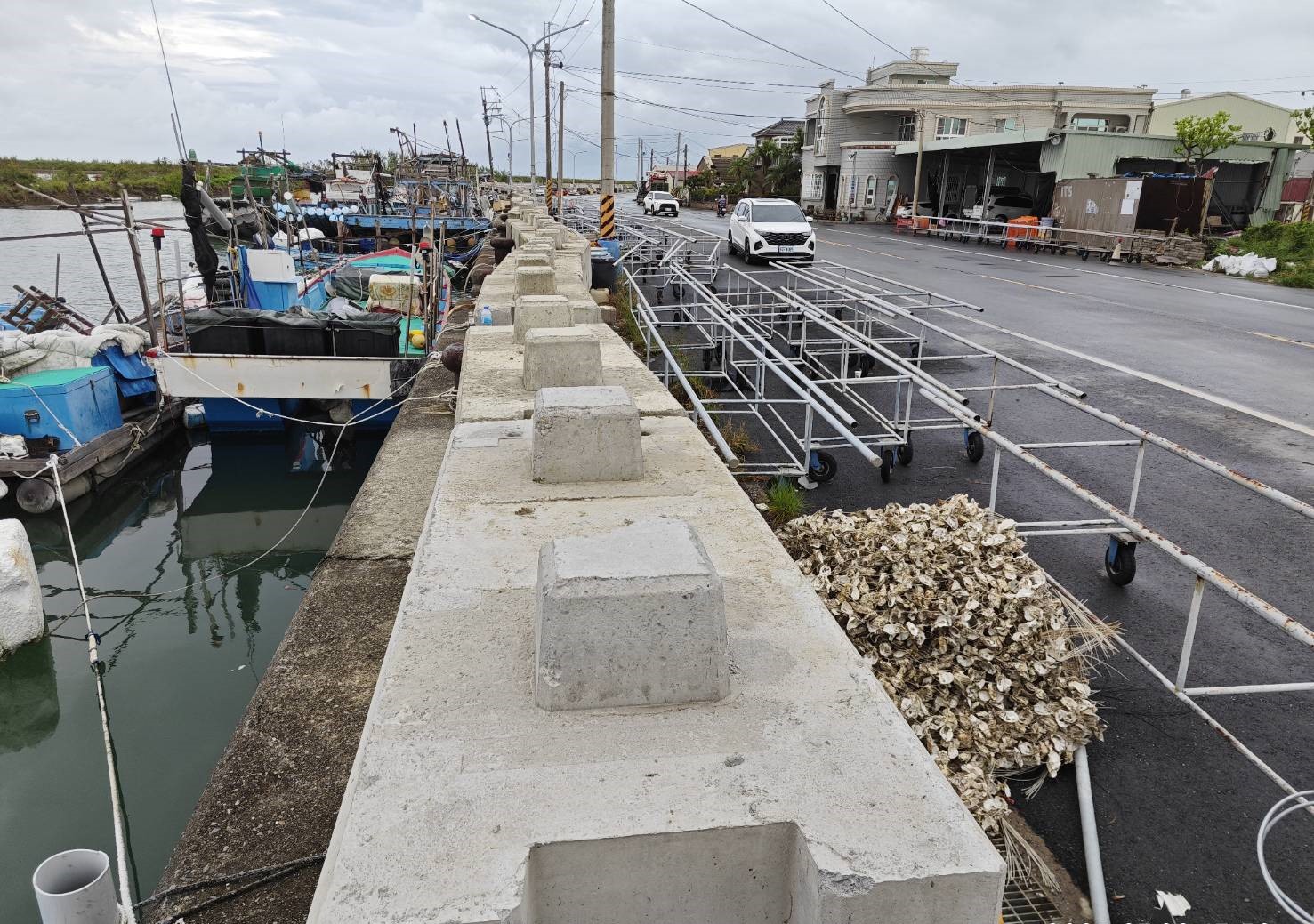 黃偉哲市長要求水利局嚴防暴潮 火速完成青鯤鯓堤防加高工程