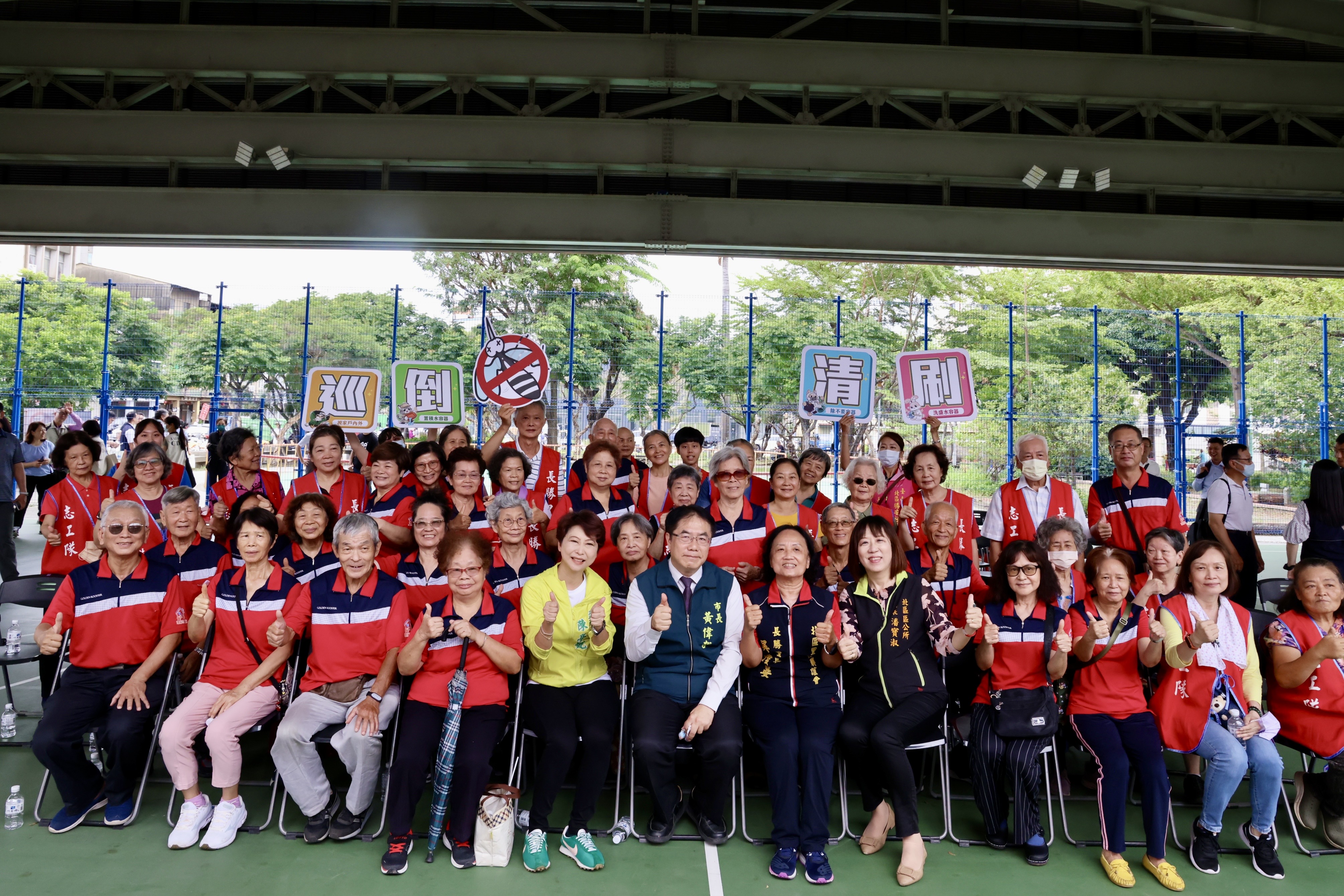 風災後為登革熱高風險期  黃偉哲呼籲落實防疫，目標0本土案例