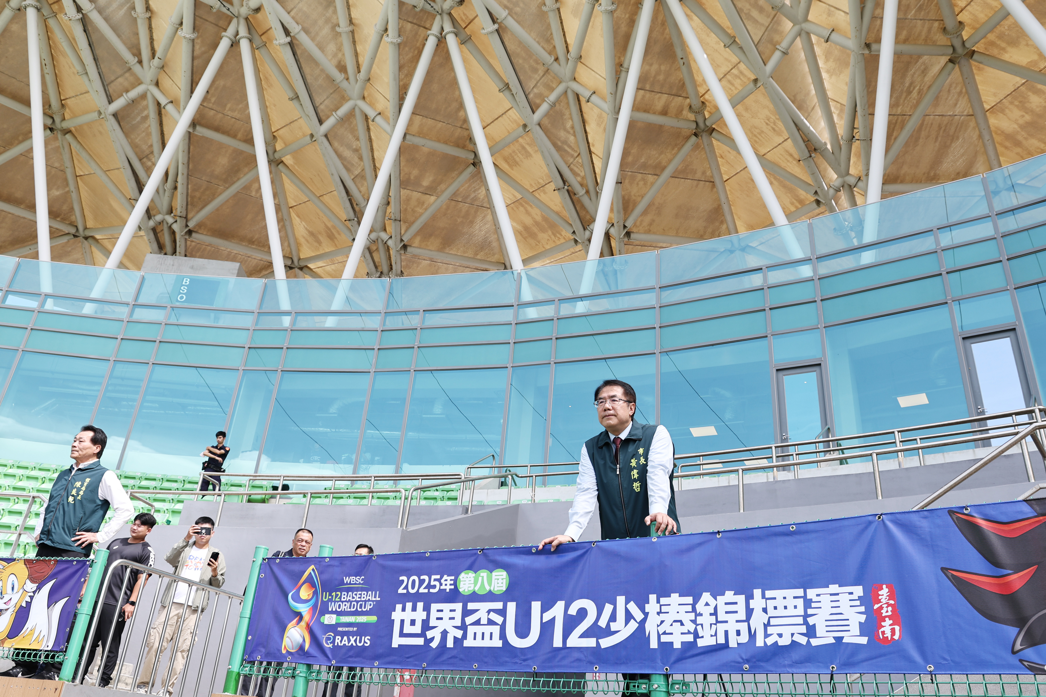 U12世界盃少棒錦標賽場地遭颱風毀損 黃偉哲視察確保選手及觀眾安全