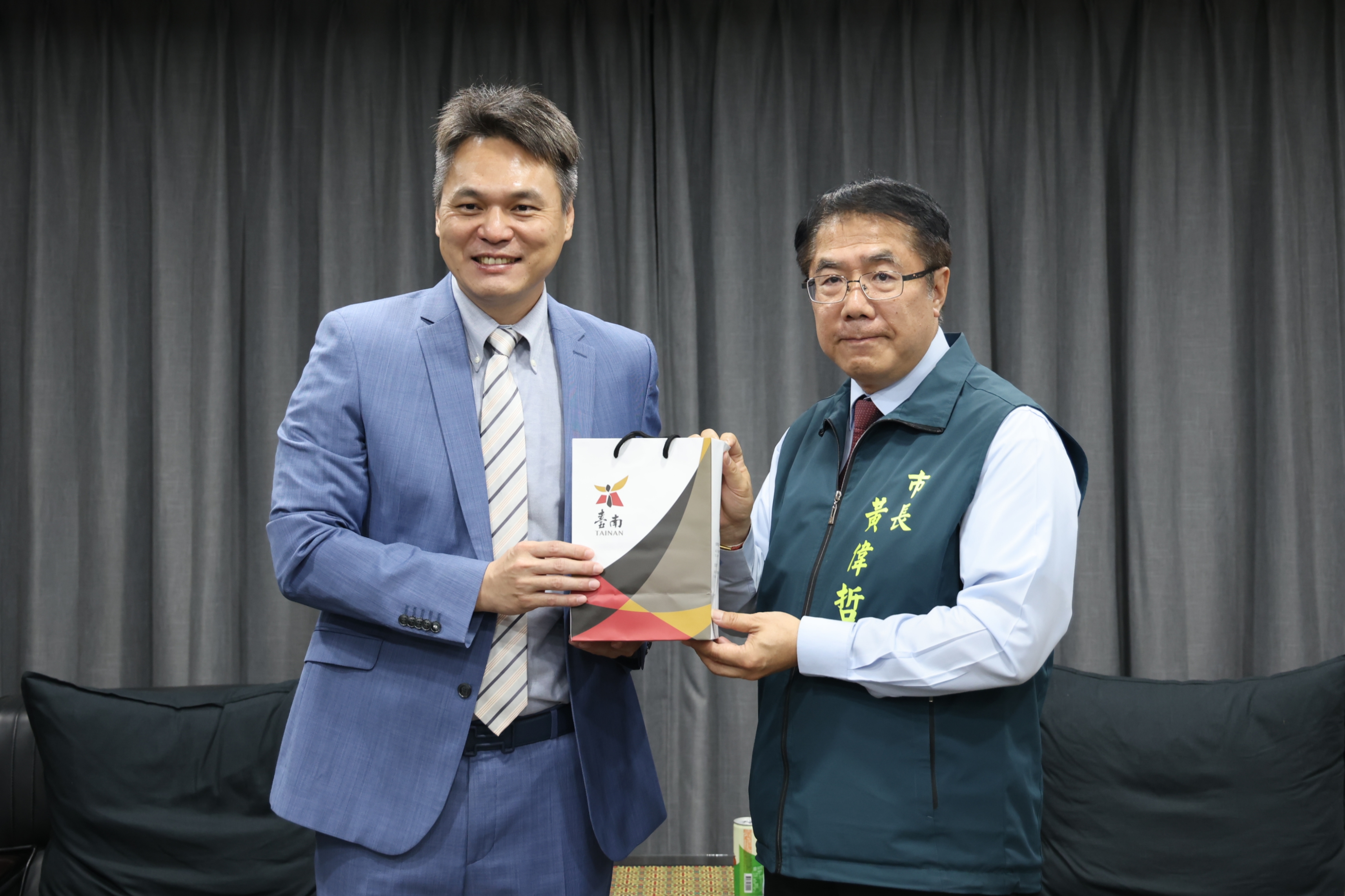企業及團體慨捐善款協助災後復原   黃偉哲：感謝善行義舉  讓台南成為有愛的溫暖城市