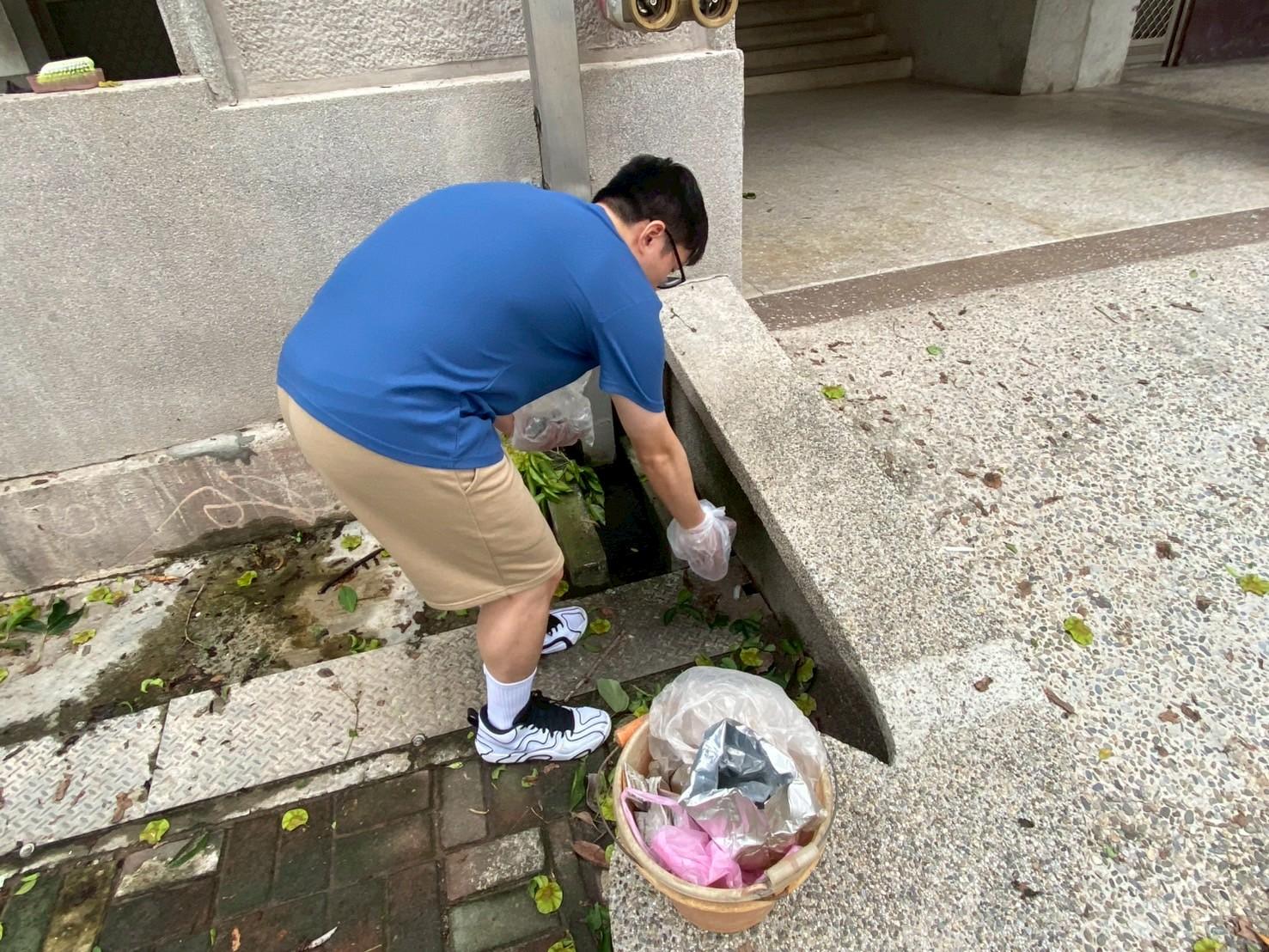 南市整合民間百萬善款 啟動校園災後防疫工作 強化環境衛生清除孳生源