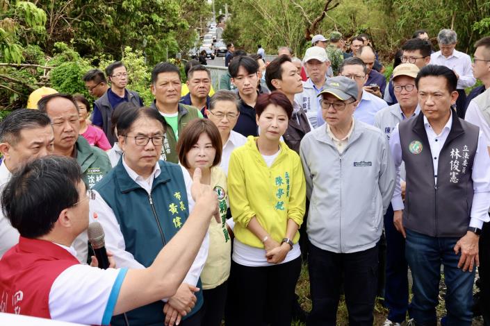 行政院長卓榮泰視察白河、後壁 宣布啟動「雲嘉南前進指揮所」