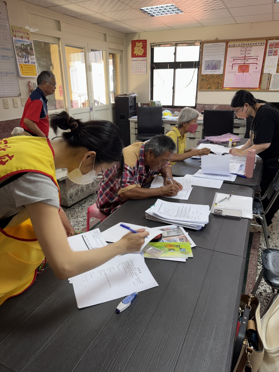 臺南市因應丹娜絲風災成立聯合服務中心 教育局人員進駐鹽水協助民眾各項災後復原工作