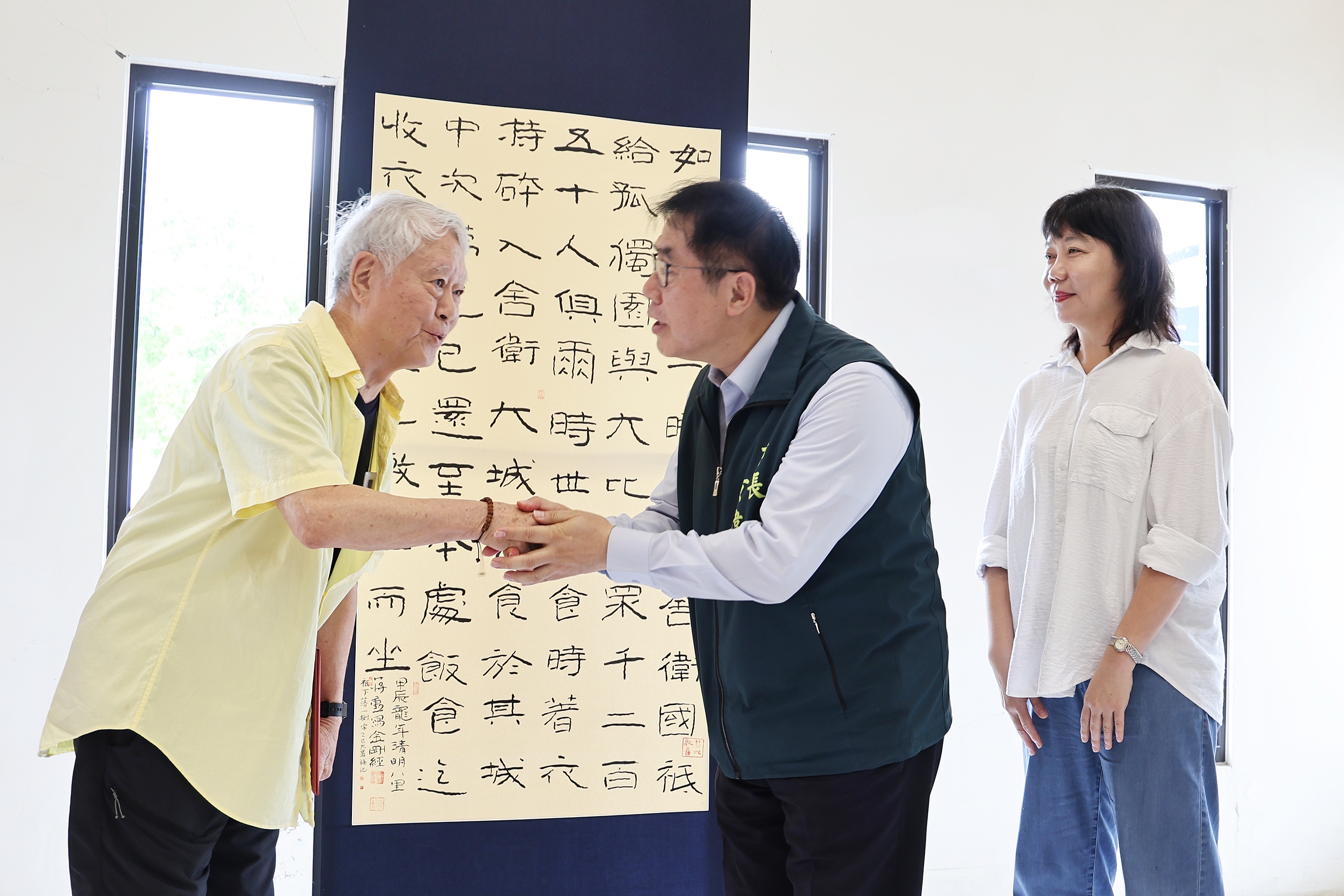 知名藝術家蔣勳義賣書法作品《金剛經》助台南重建 黃偉哲感謝各界公私協力齊響應捐助