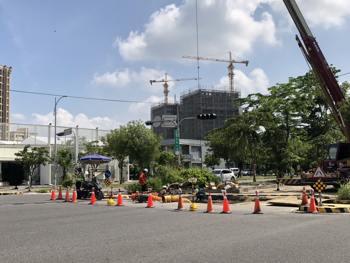 新市區西拉雅大道部分道路封閉 辦理箱涵緊急搶險作業