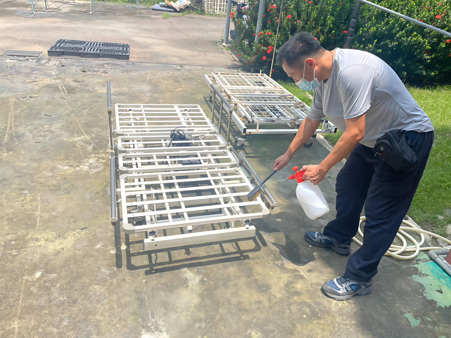 災區輔具服務暖心接力 黃偉哲：自8月14日起連辦9場輔具巡迴清潔消毒服務助民眾生活復原