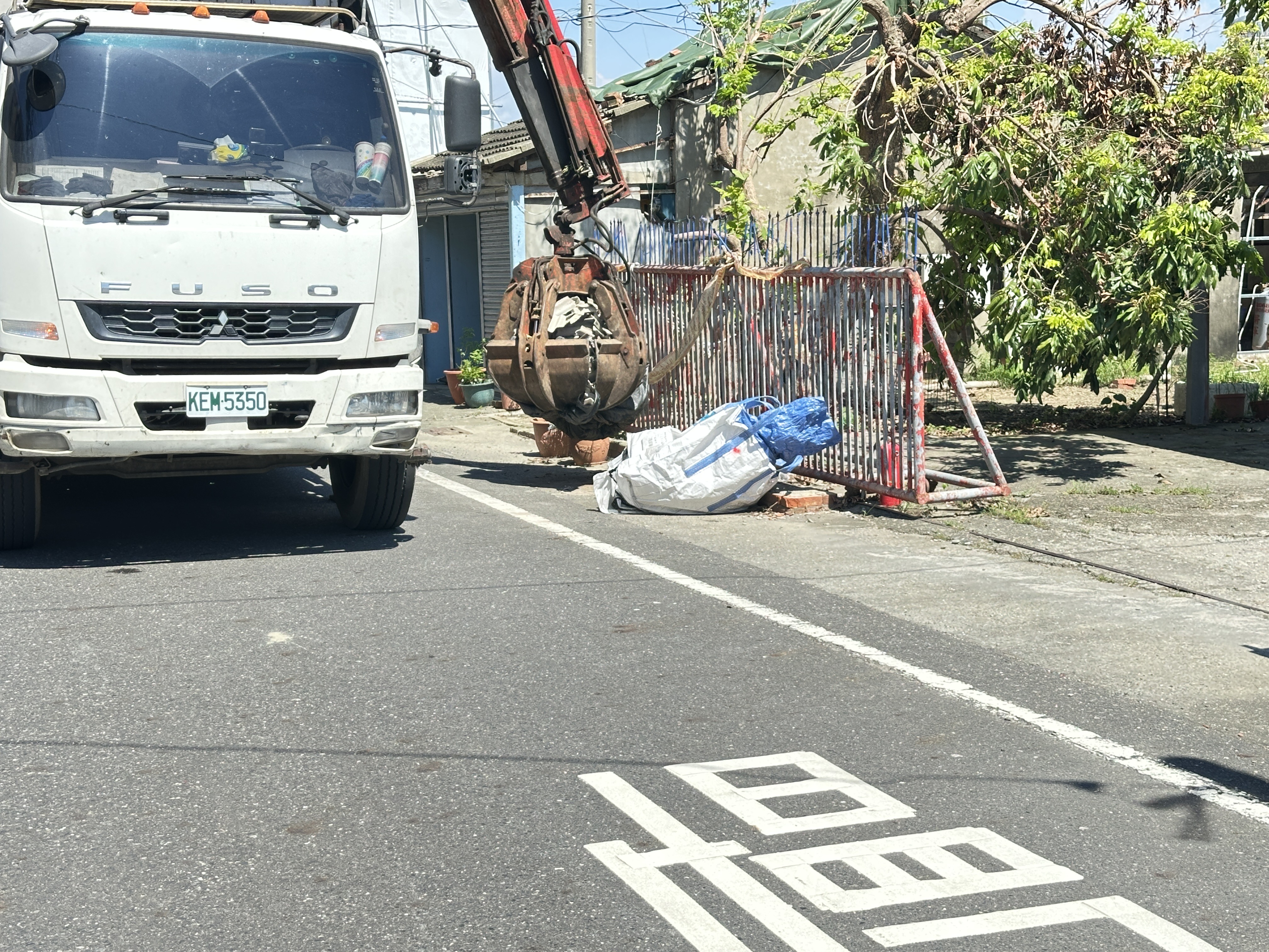 南市府滾動檢討機制並加速清運  累積已清逾1270噸石綿瓦