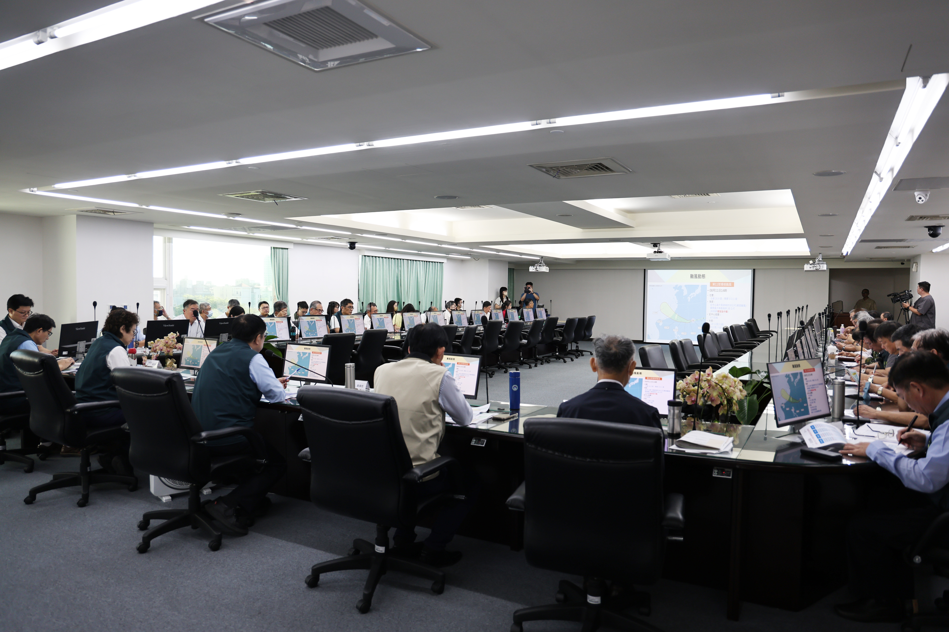 颱風楊柳逼近　黃偉哲召開防颱整備會議嚴陣以待、及早因應防範