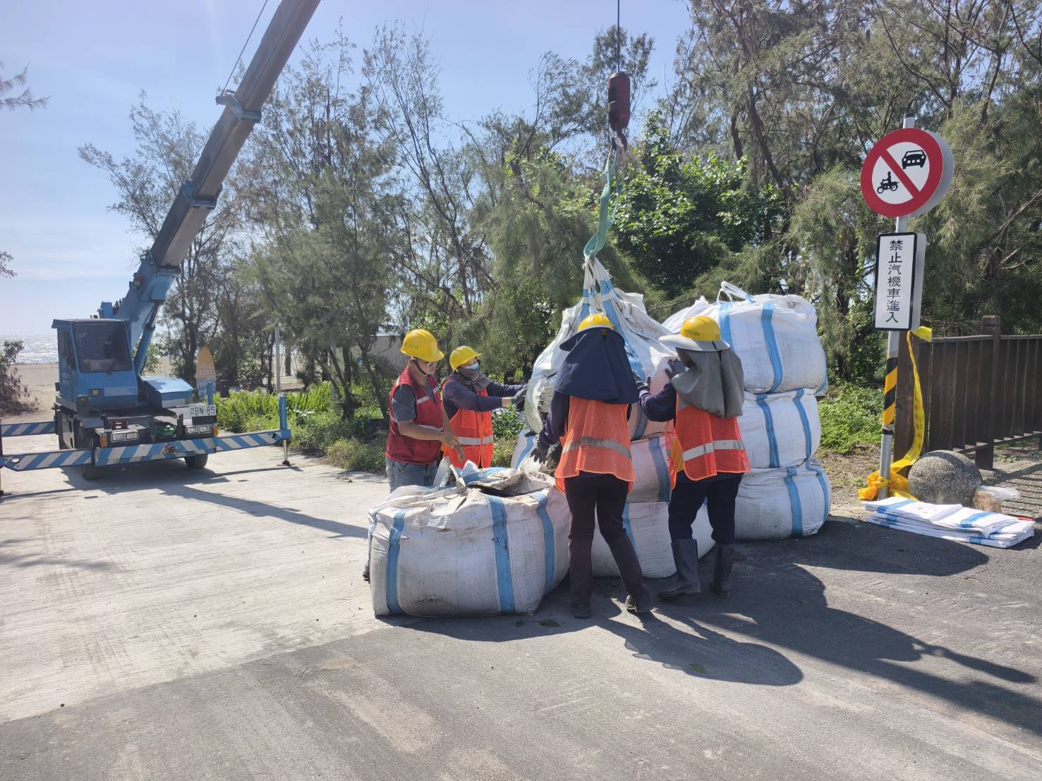 全面備戰楊柳颱風 南市工務局封防風林缺口 嚴加稽查工地防汛整備 