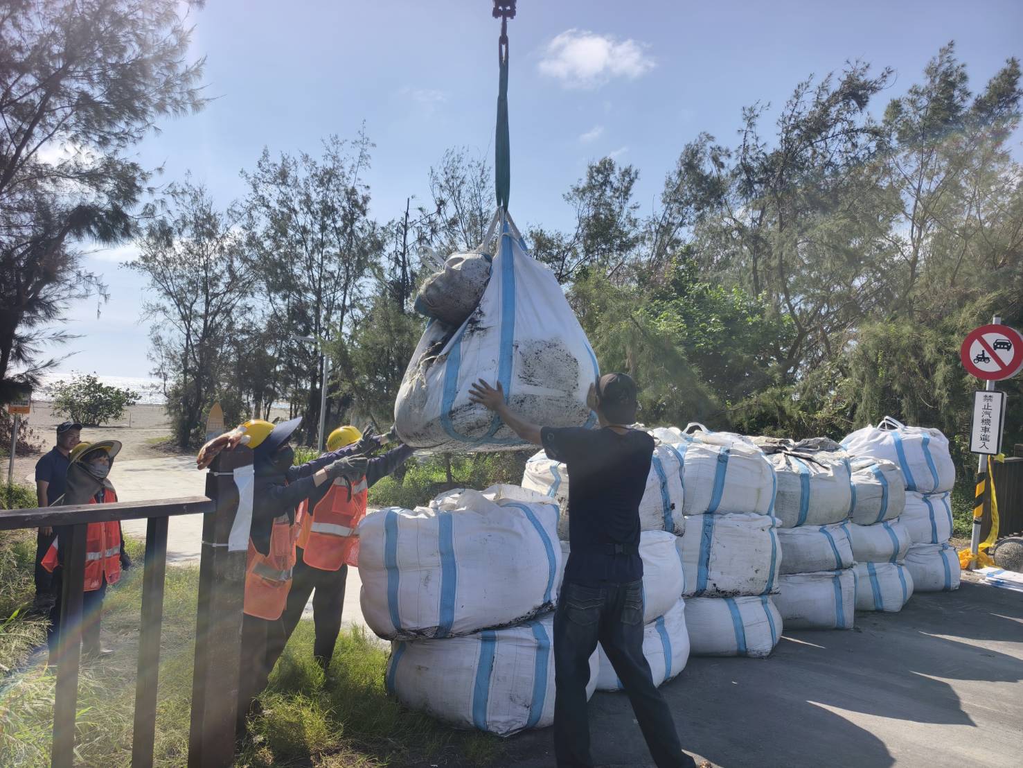 全面備戰楊柳颱風 南市工務局封防風林缺口 嚴加稽查工地防汛整備 